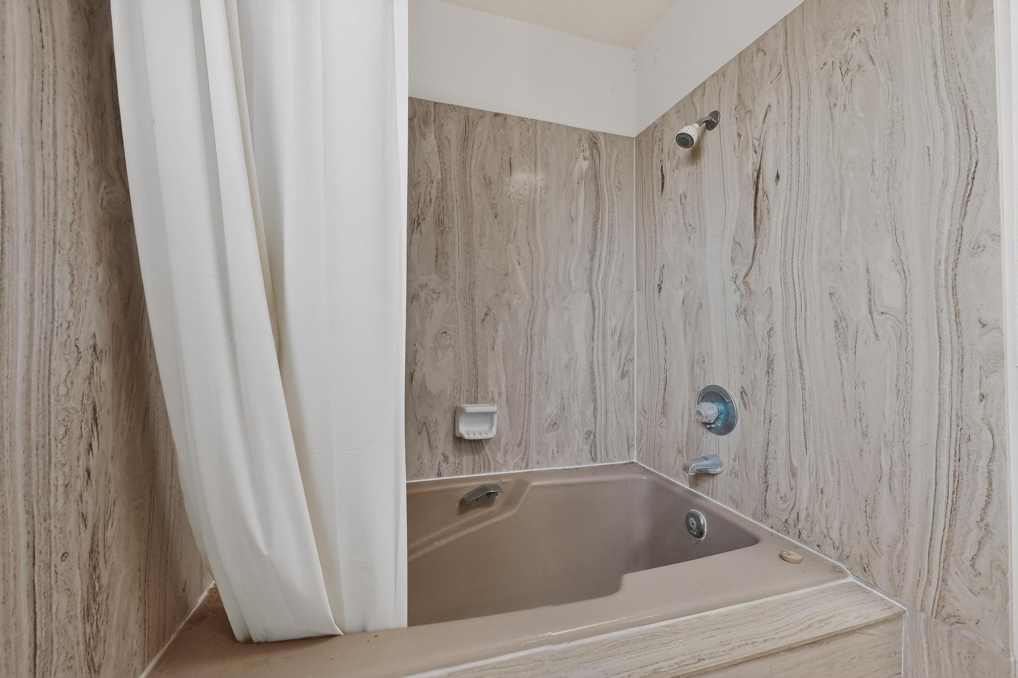 13012 Calle De Sandias NE