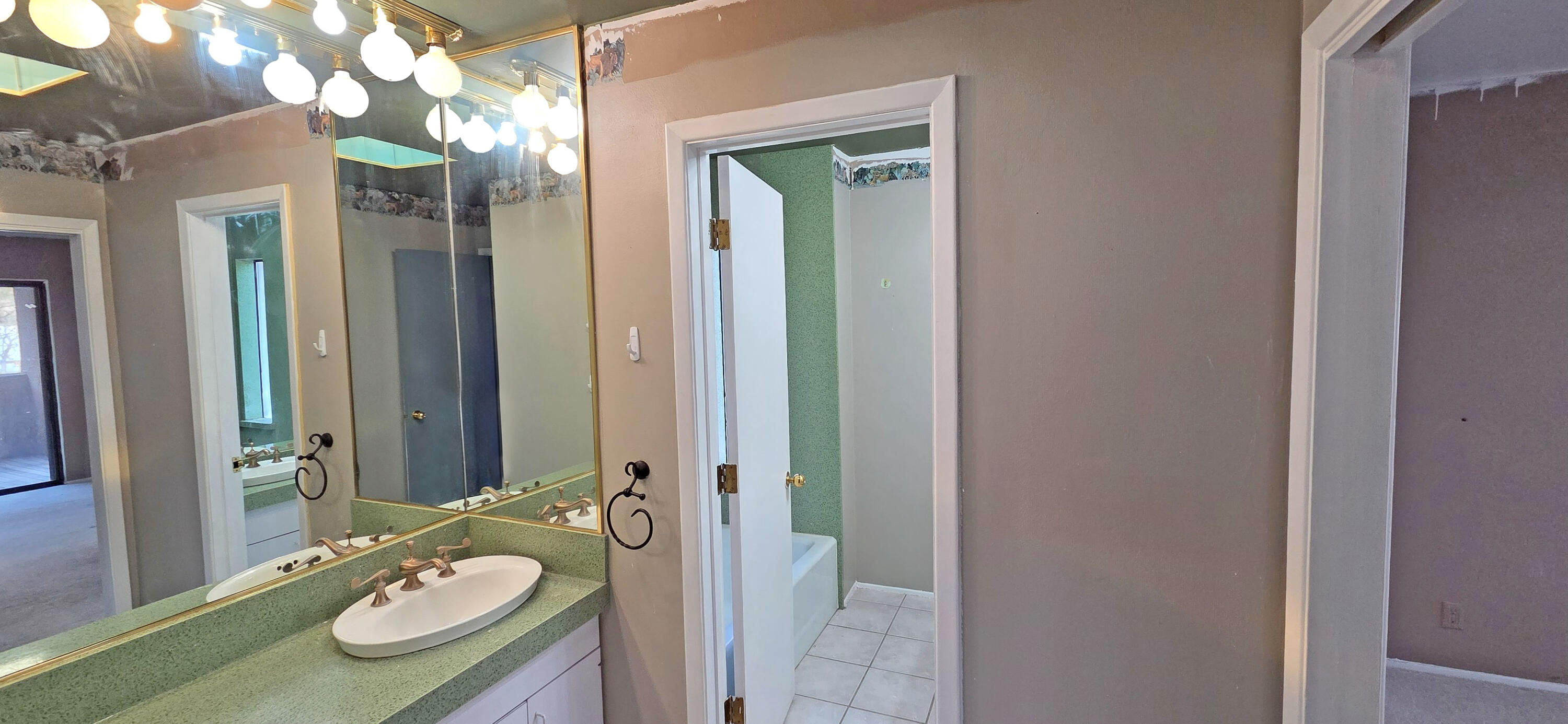 34 Sandia Heights Drive NE