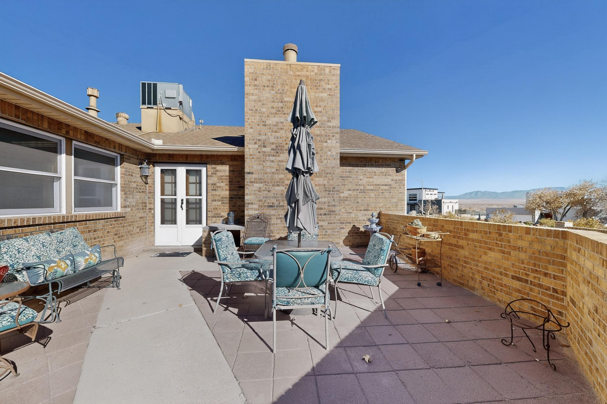 1323 Crestview Drive SW