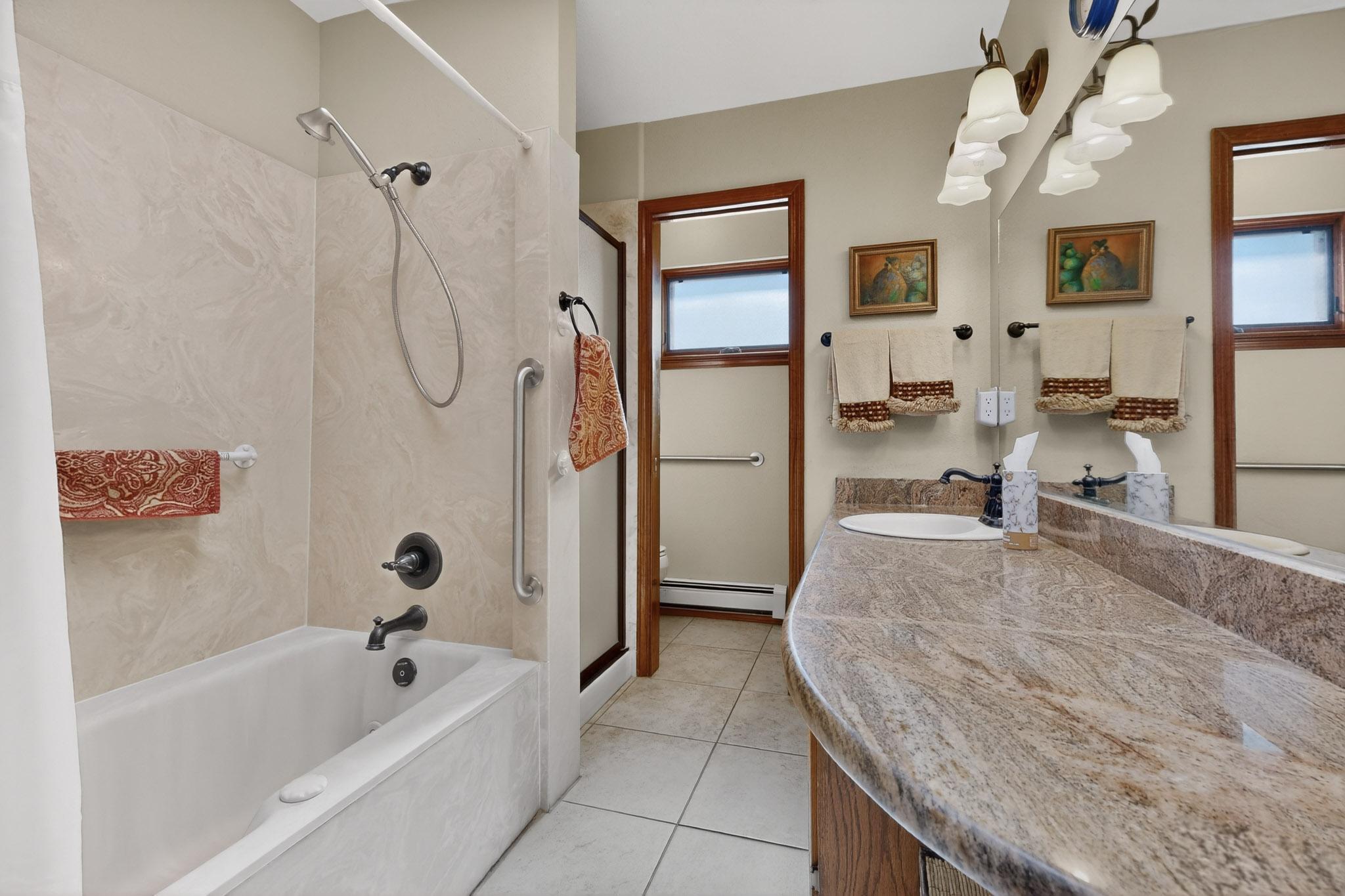 1323 Crestview Drive SW