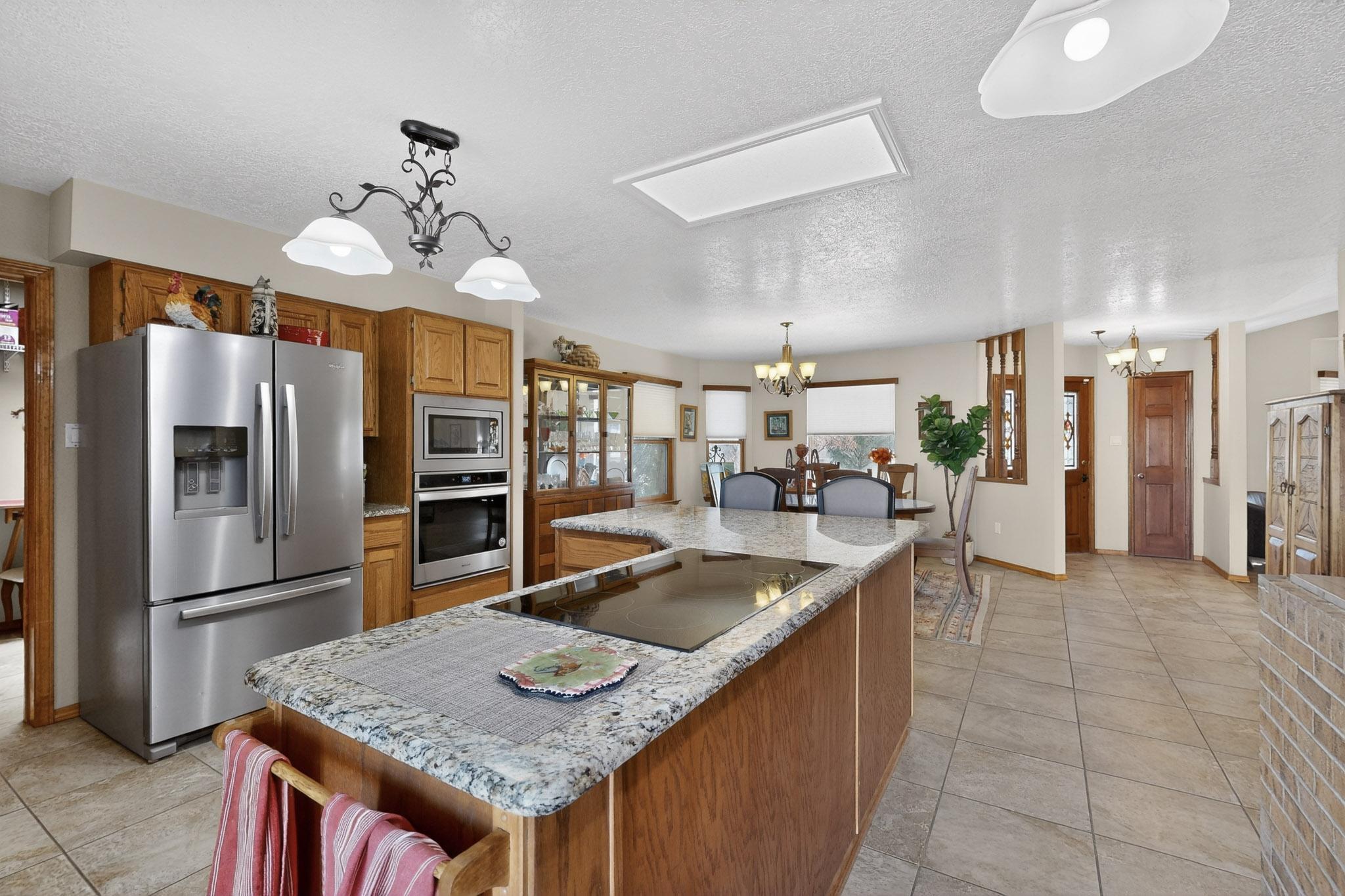 1323 Crestview Drive SW