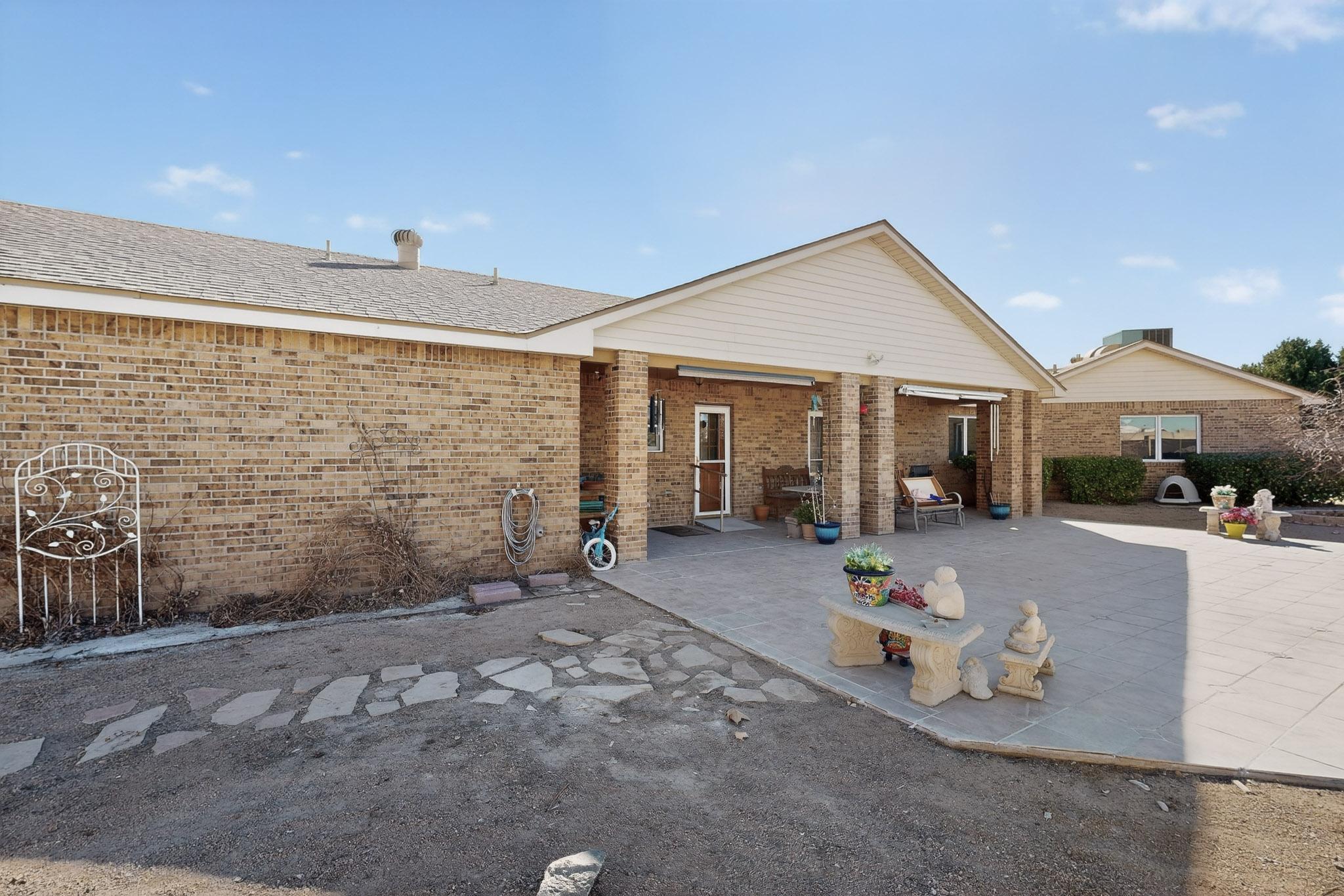 1323 Crestview Drive SW