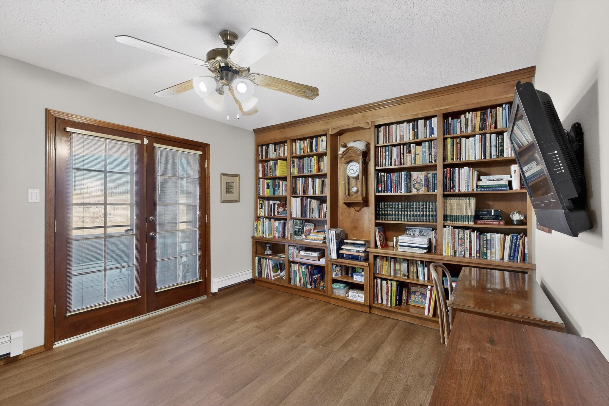 1323 Crestview Drive SW