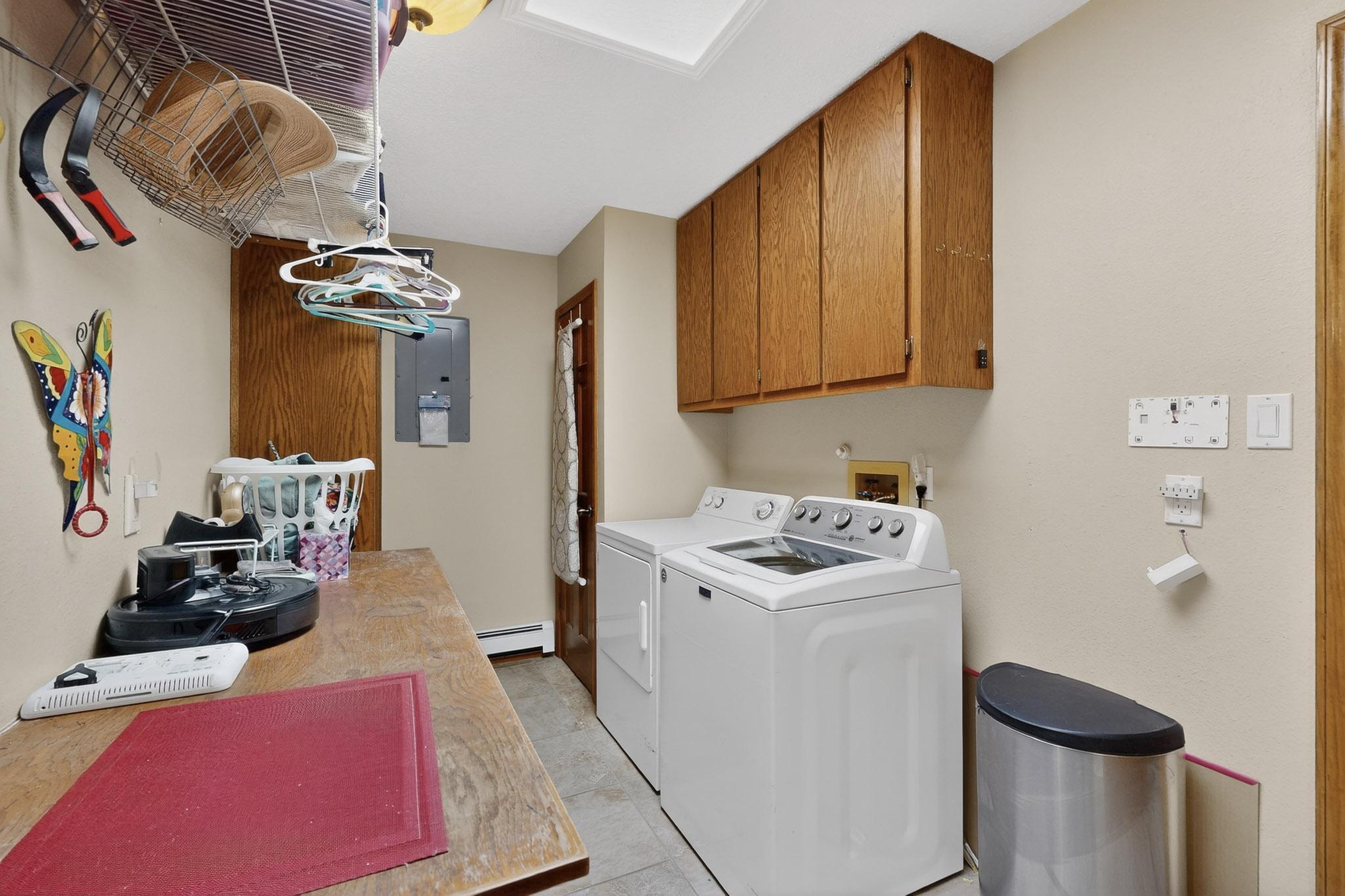 1323 Crestview Drive SW