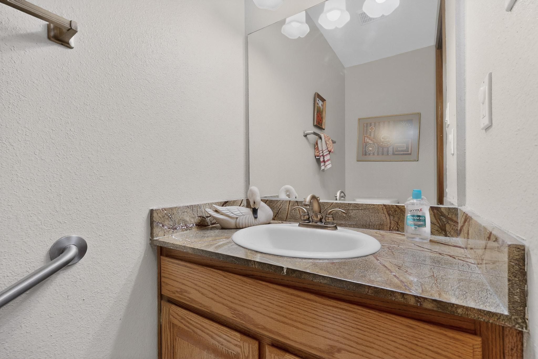 1323 Crestview Drive SW