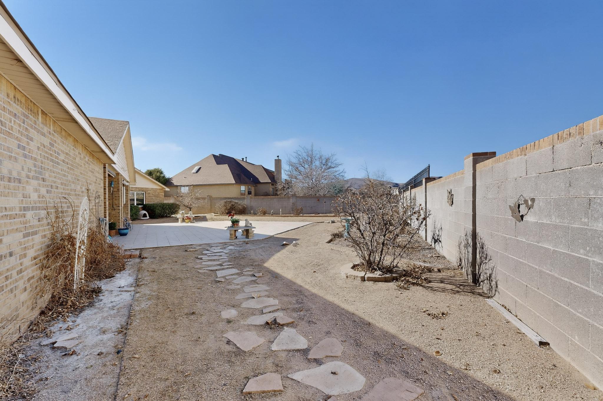 1323 Crestview Drive SW