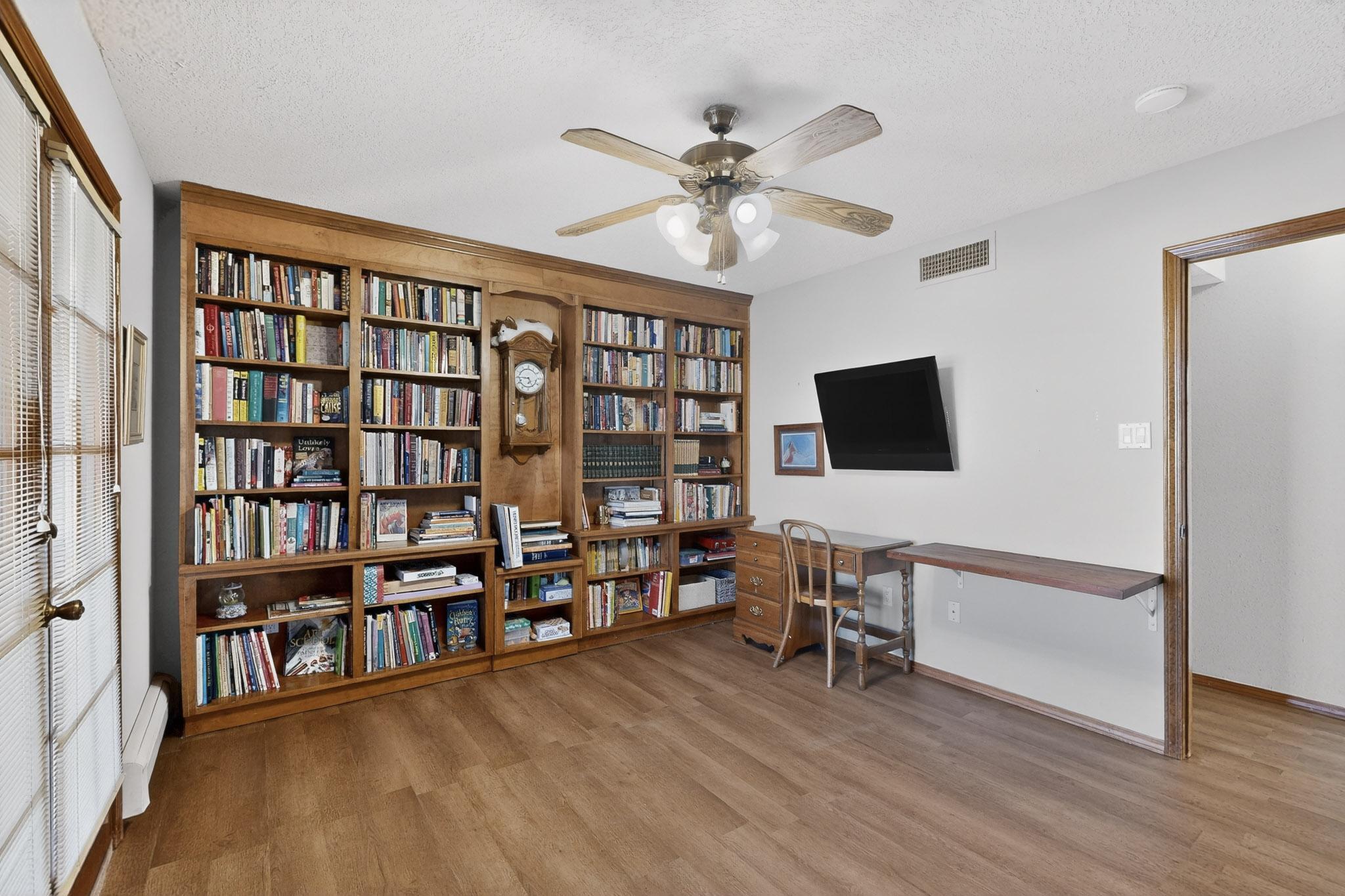 1323 Crestview Drive SW