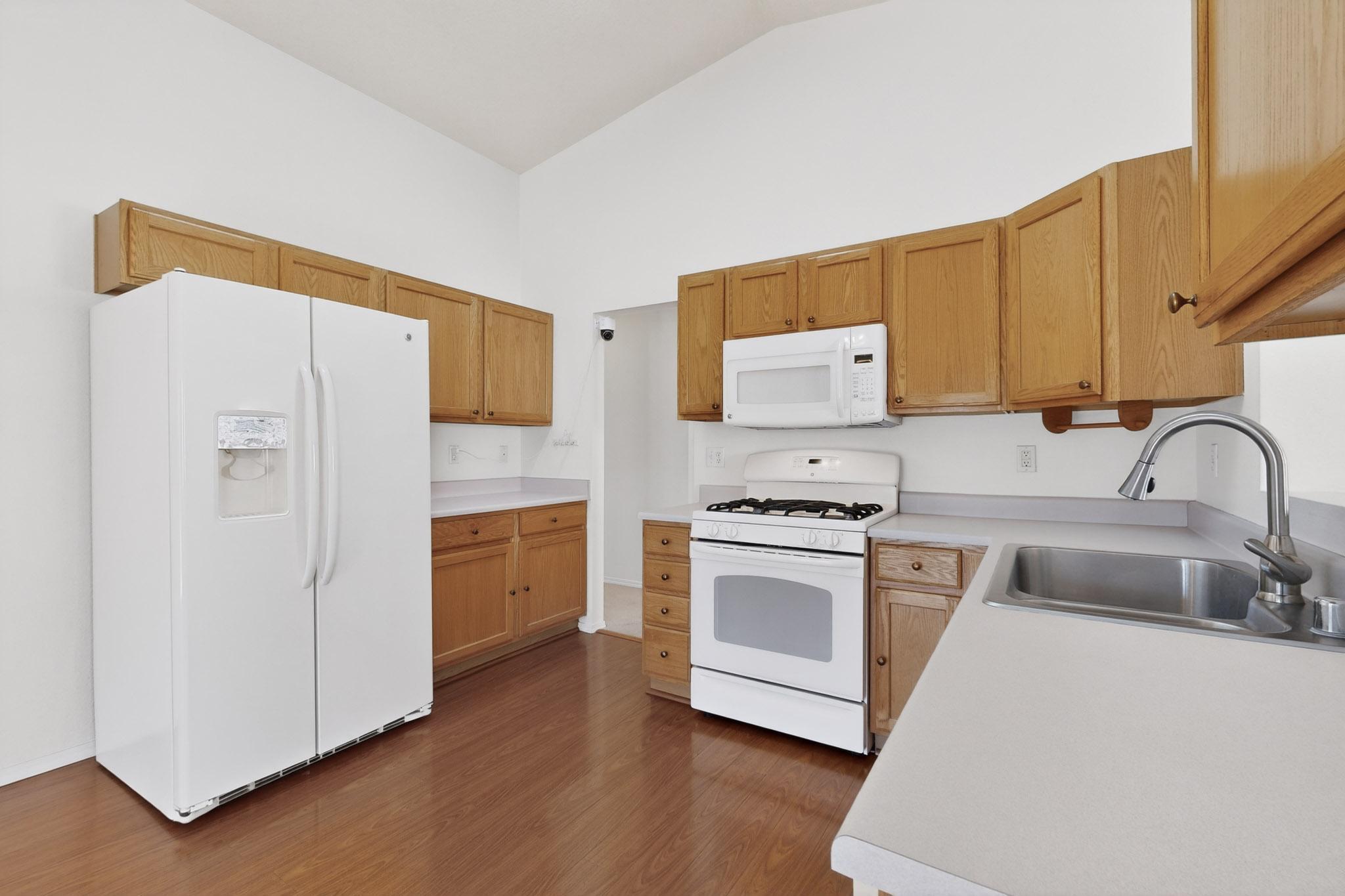 612 Glacier Bay Place SE