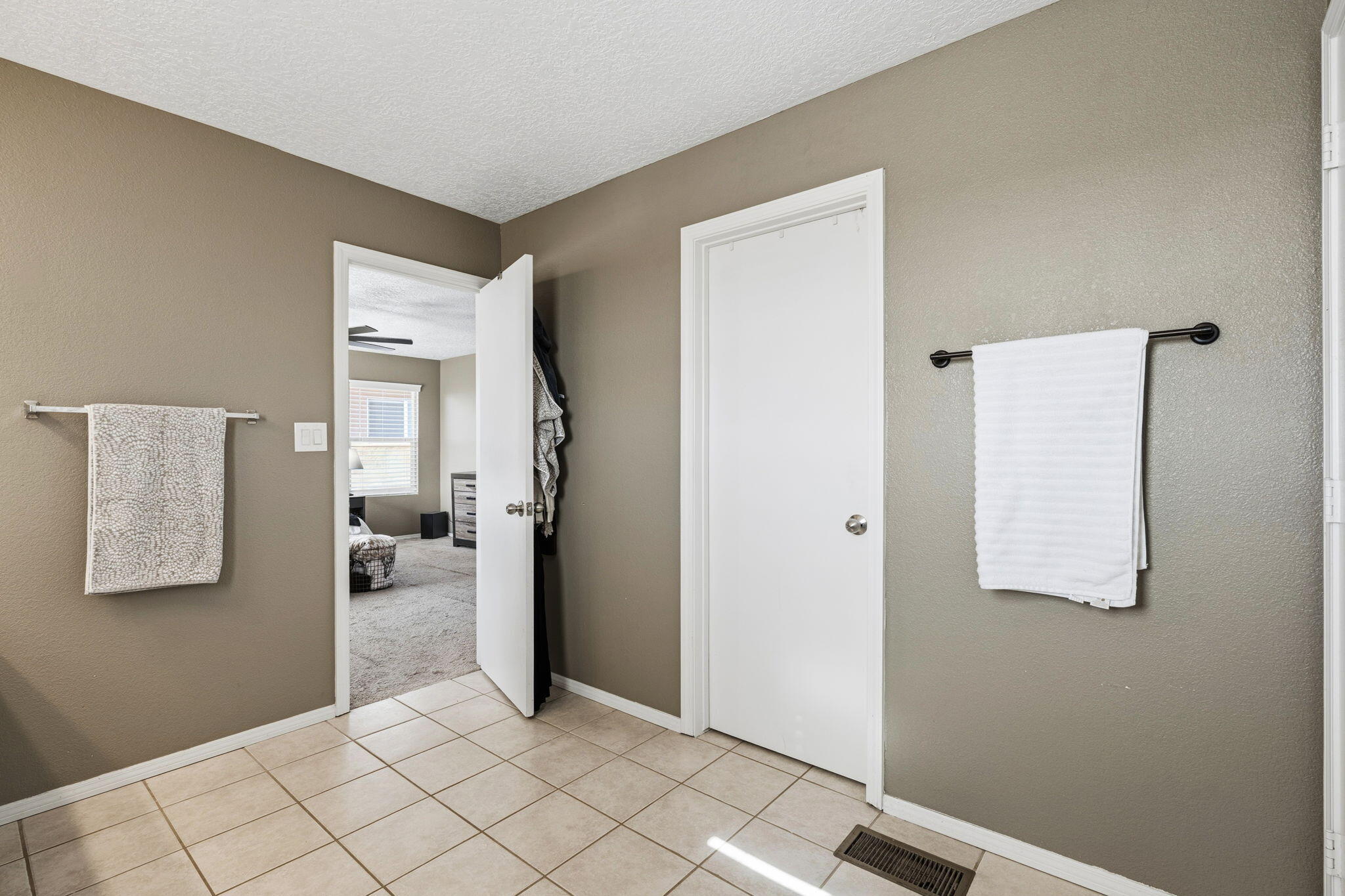 6144 Park South Place NW