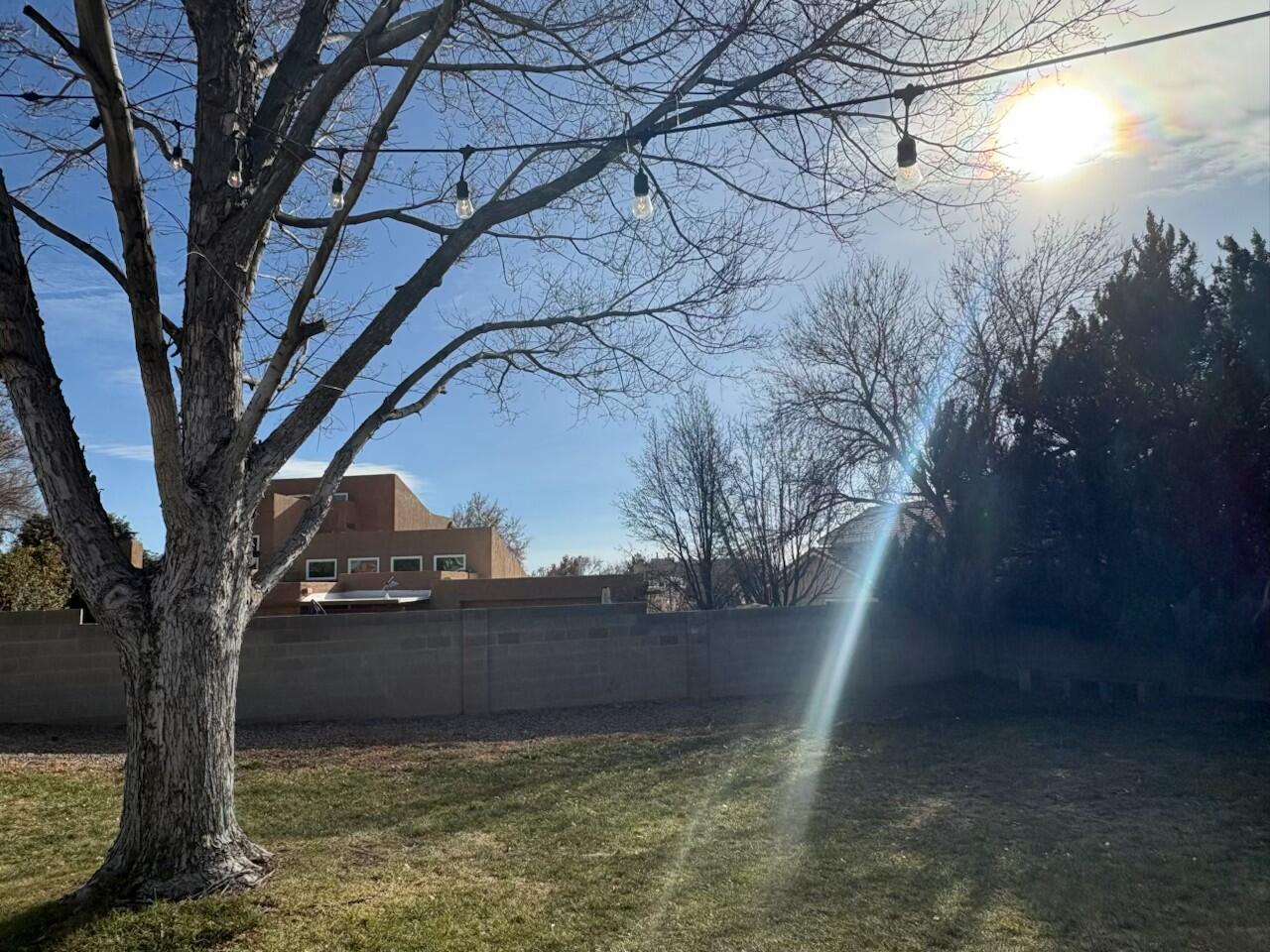 8900 CAMINITO Drive NE