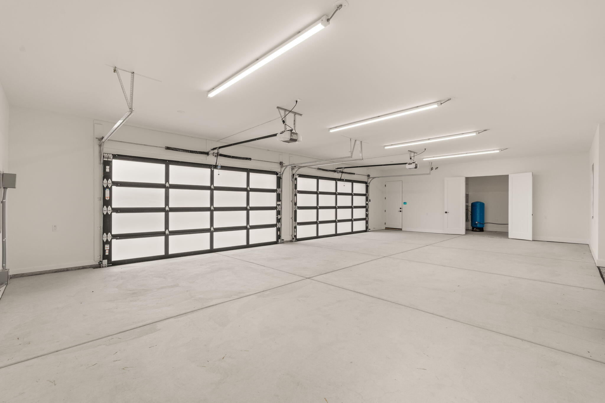 8601 Beverly Hills Avenue NE