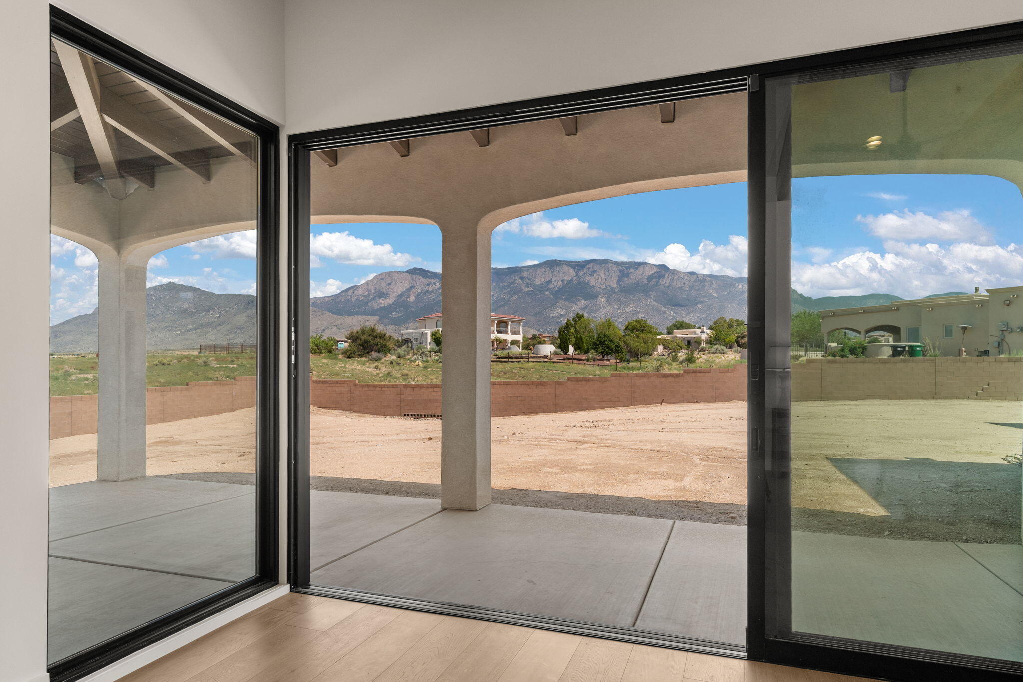 8601 Beverly Hills Avenue NE