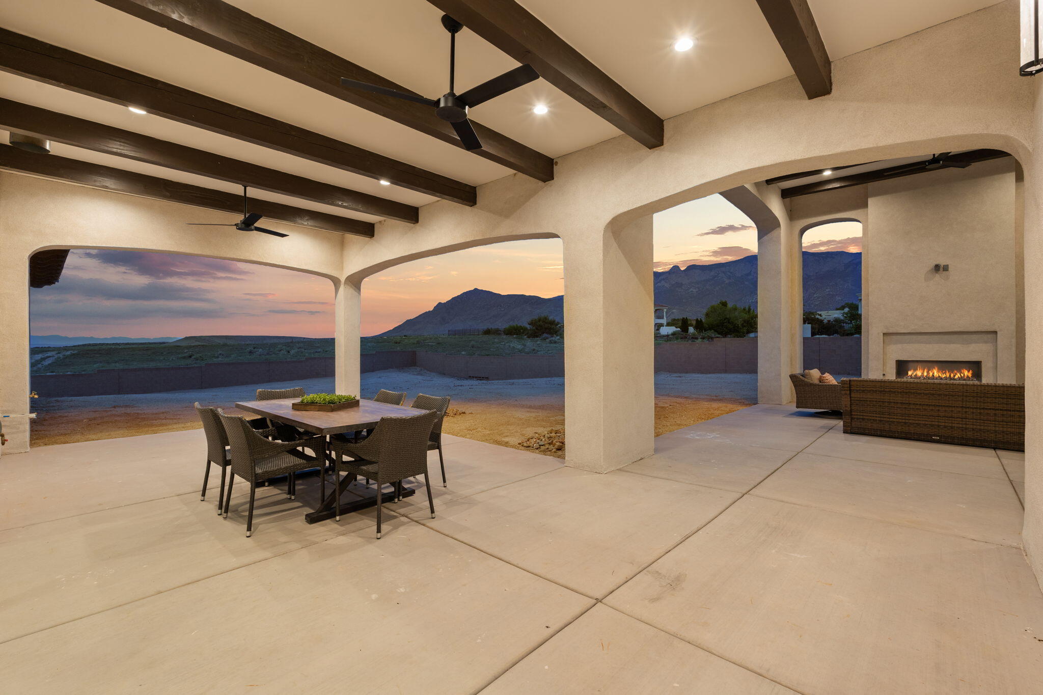 8601 Beverly Hills Avenue NE