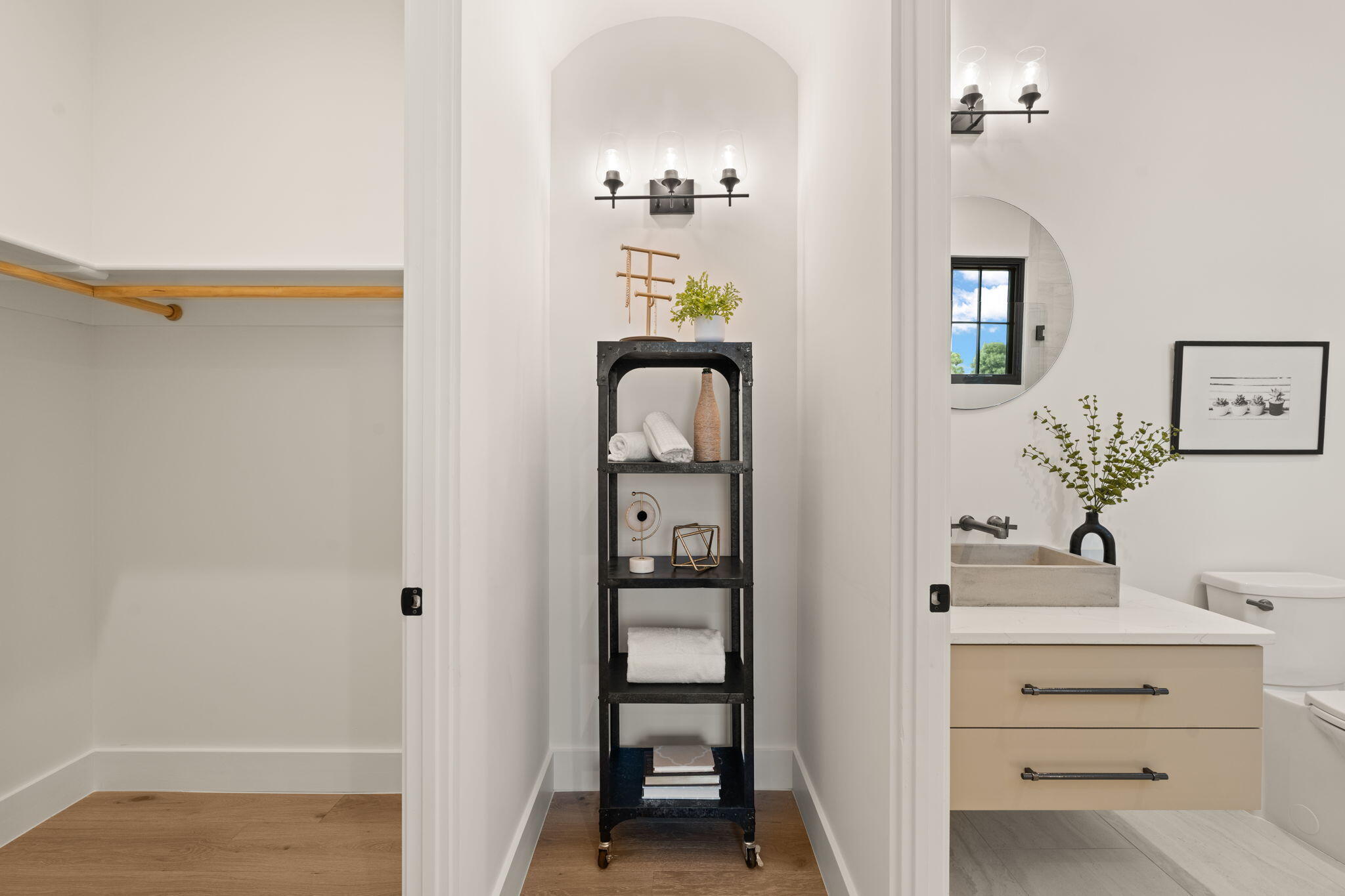 8601 Beverly Hills Avenue NE