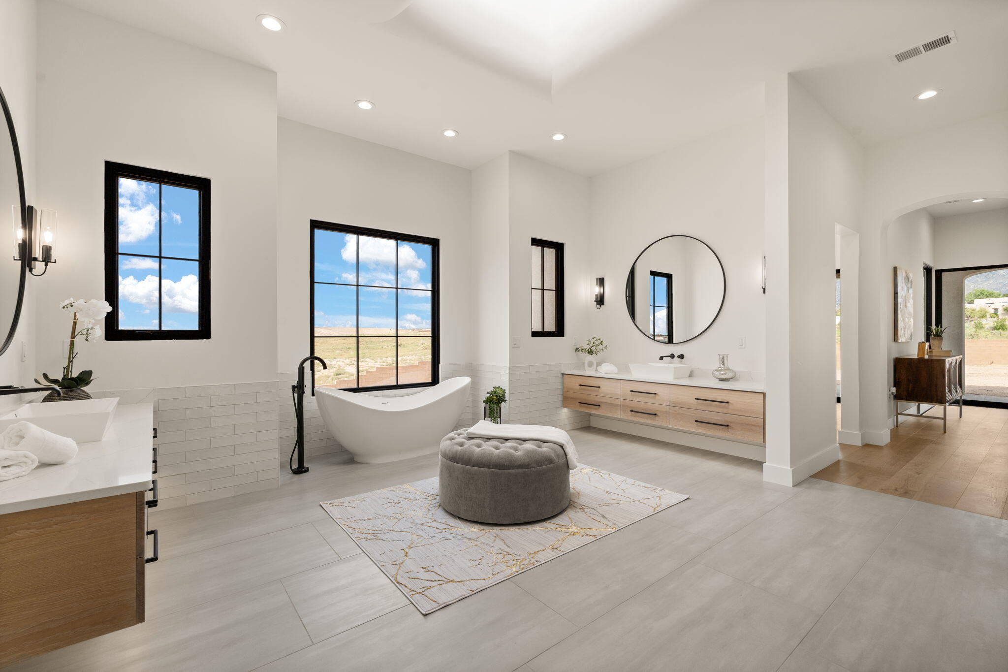 8601 Beverly Hills Avenue NE