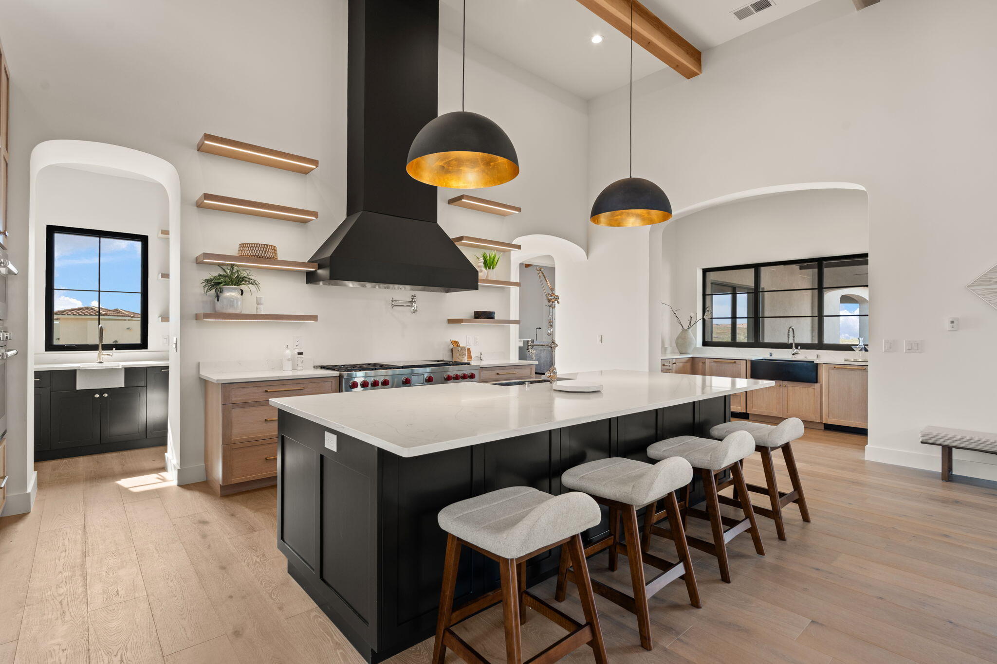 8601 Beverly Hills Avenue NE