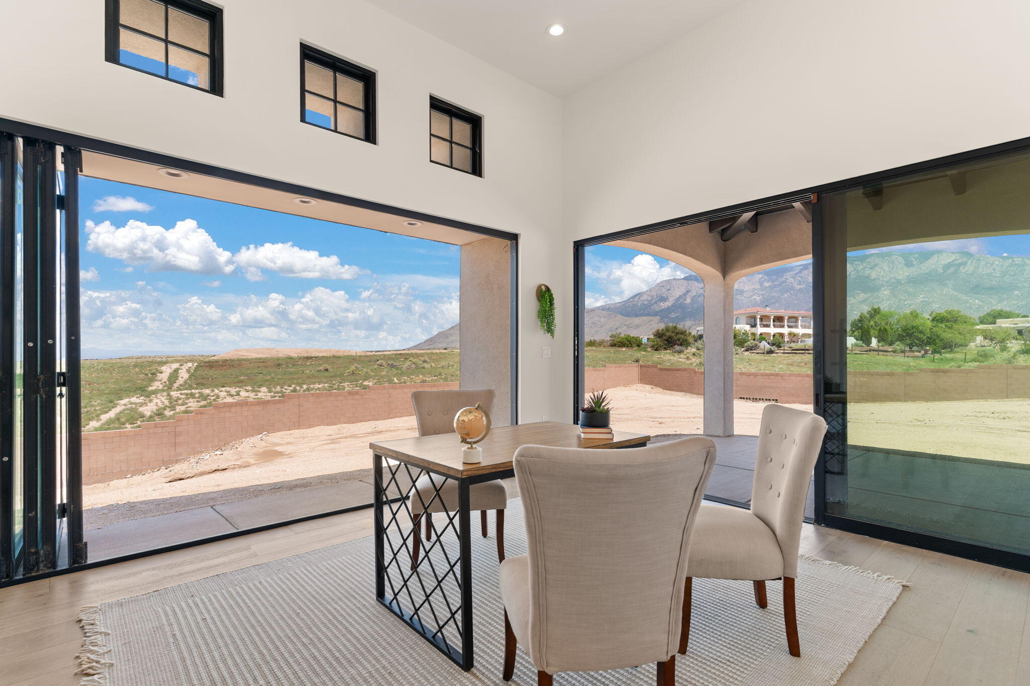 8601 Beverly Hills Avenue NE