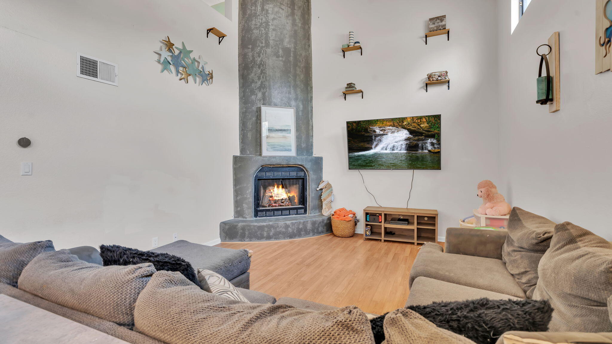 7232 Bobwhite Lane NE