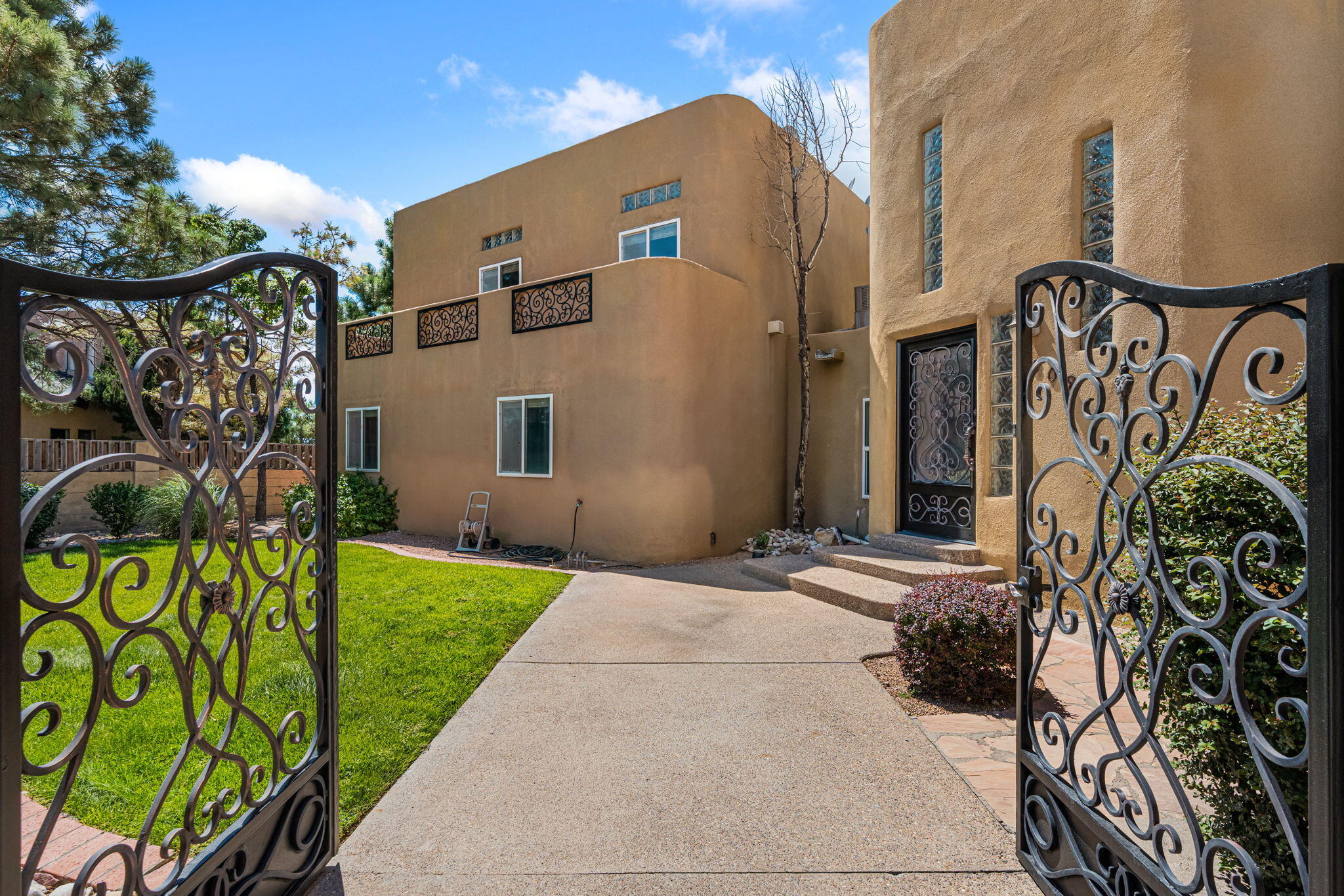 1809 Archuleta Drive NE