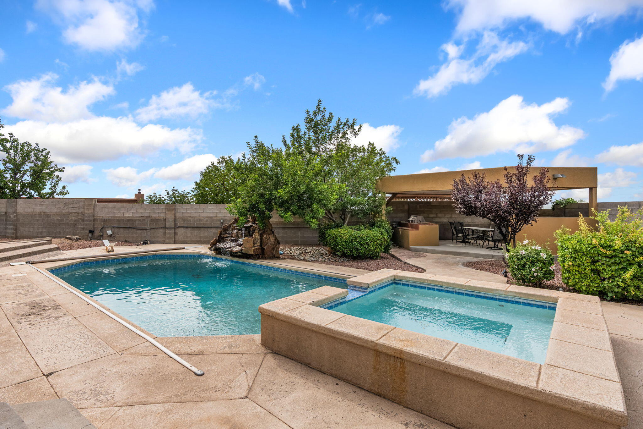 1809 Archuleta Drive NE