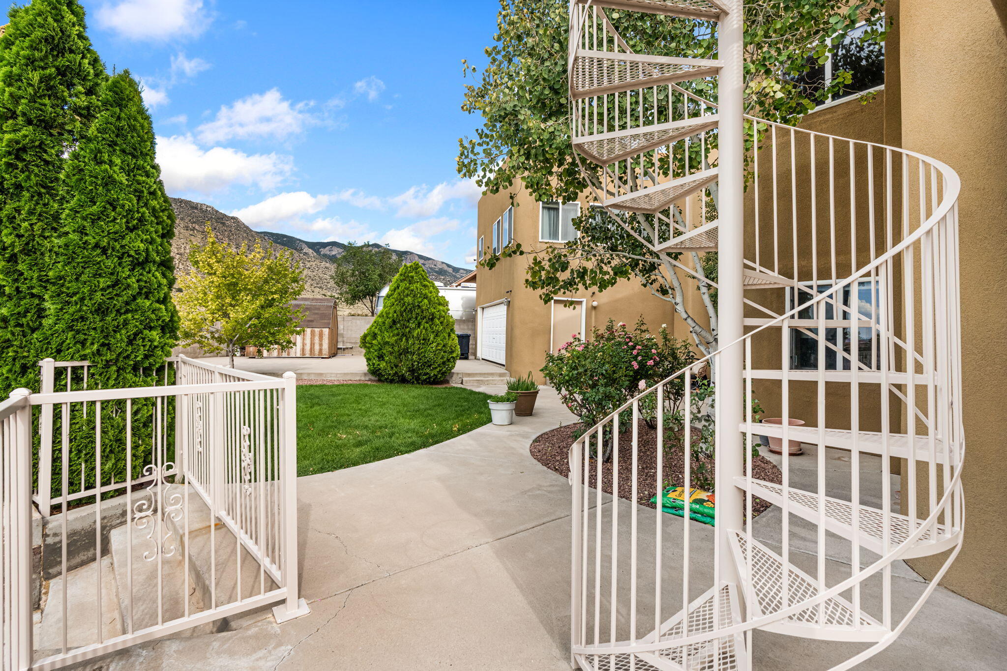 1809 Archuleta Drive NE