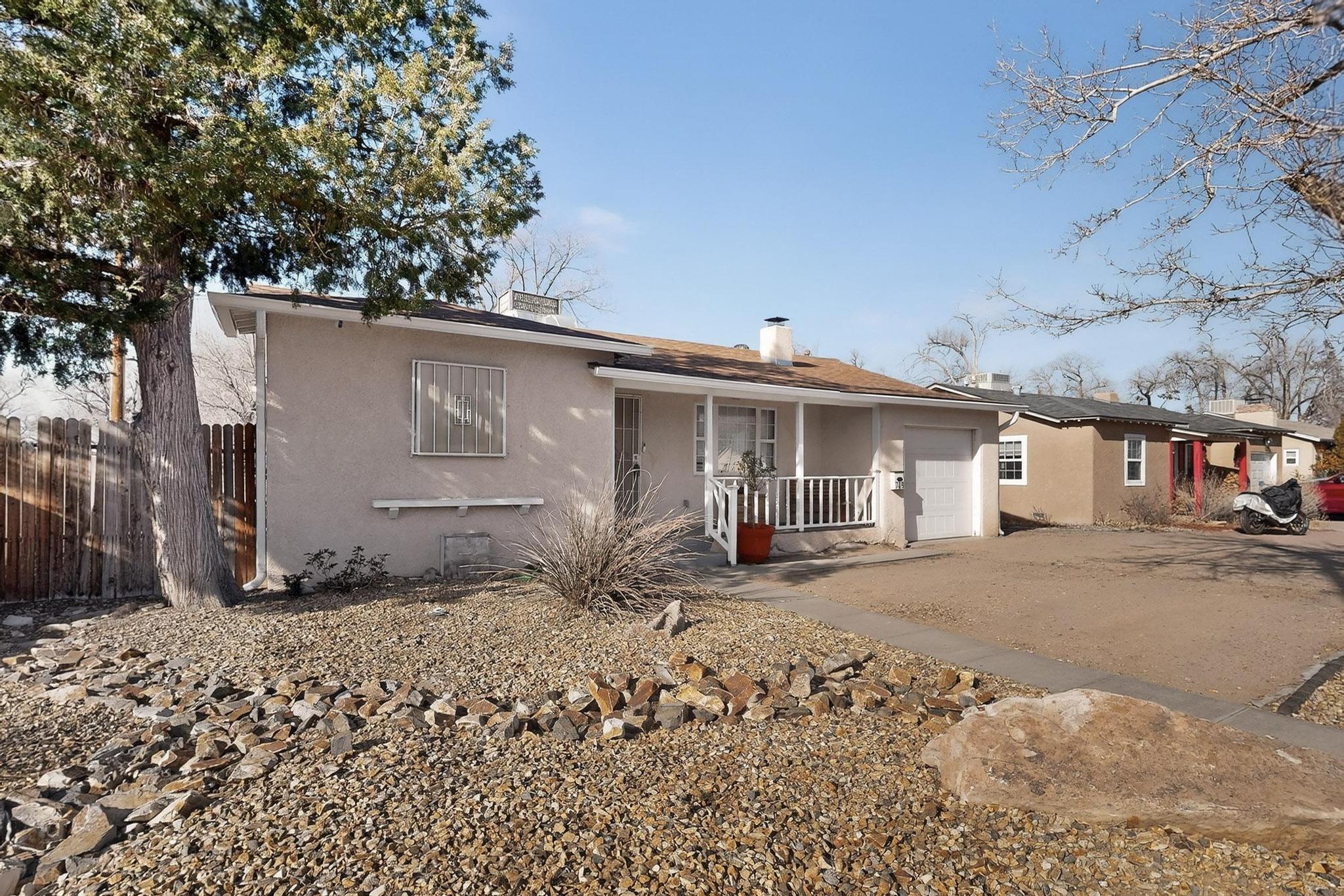 709 Carlisle Boulevard NE