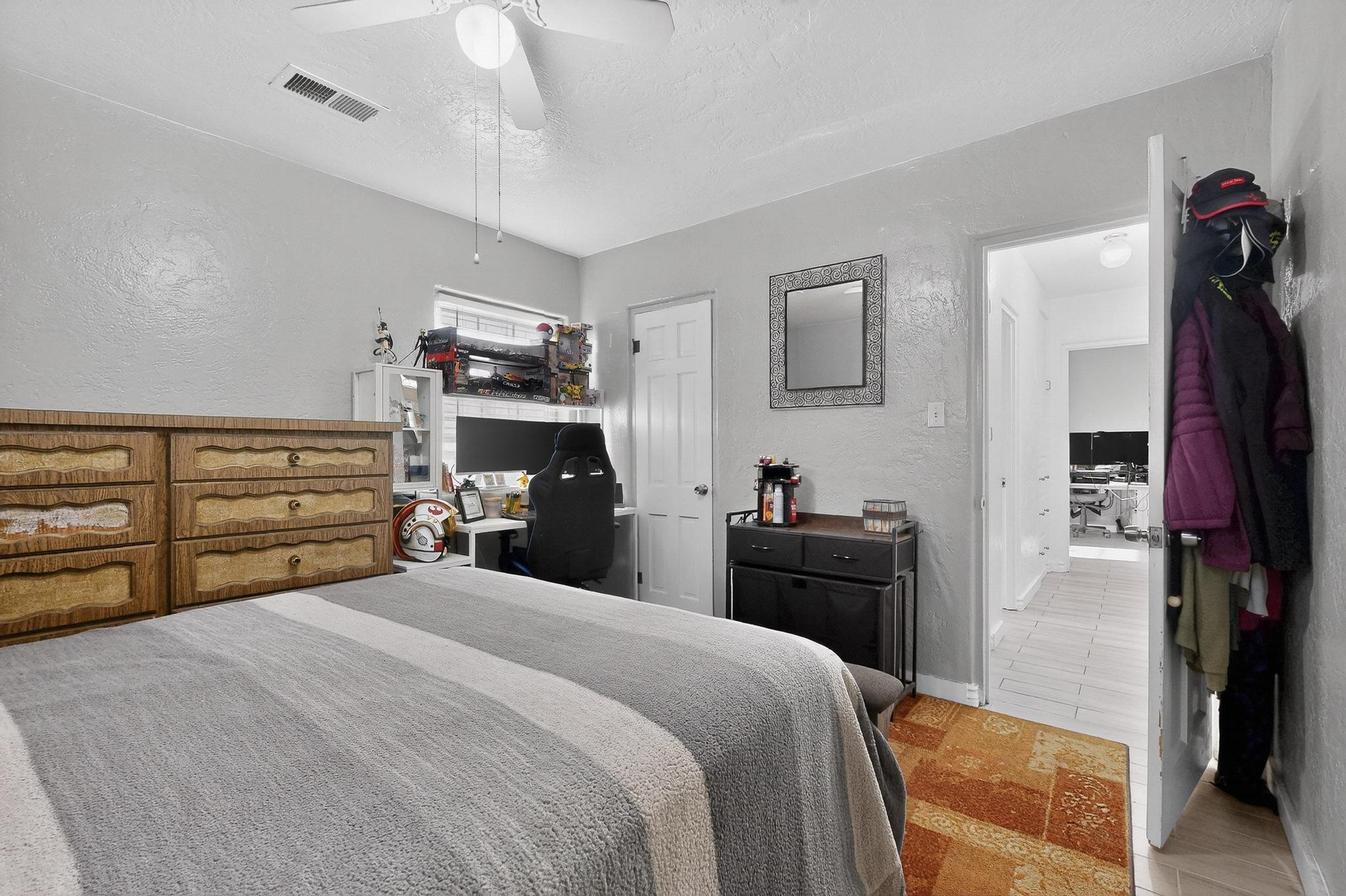 709 Carlisle Boulevard NE