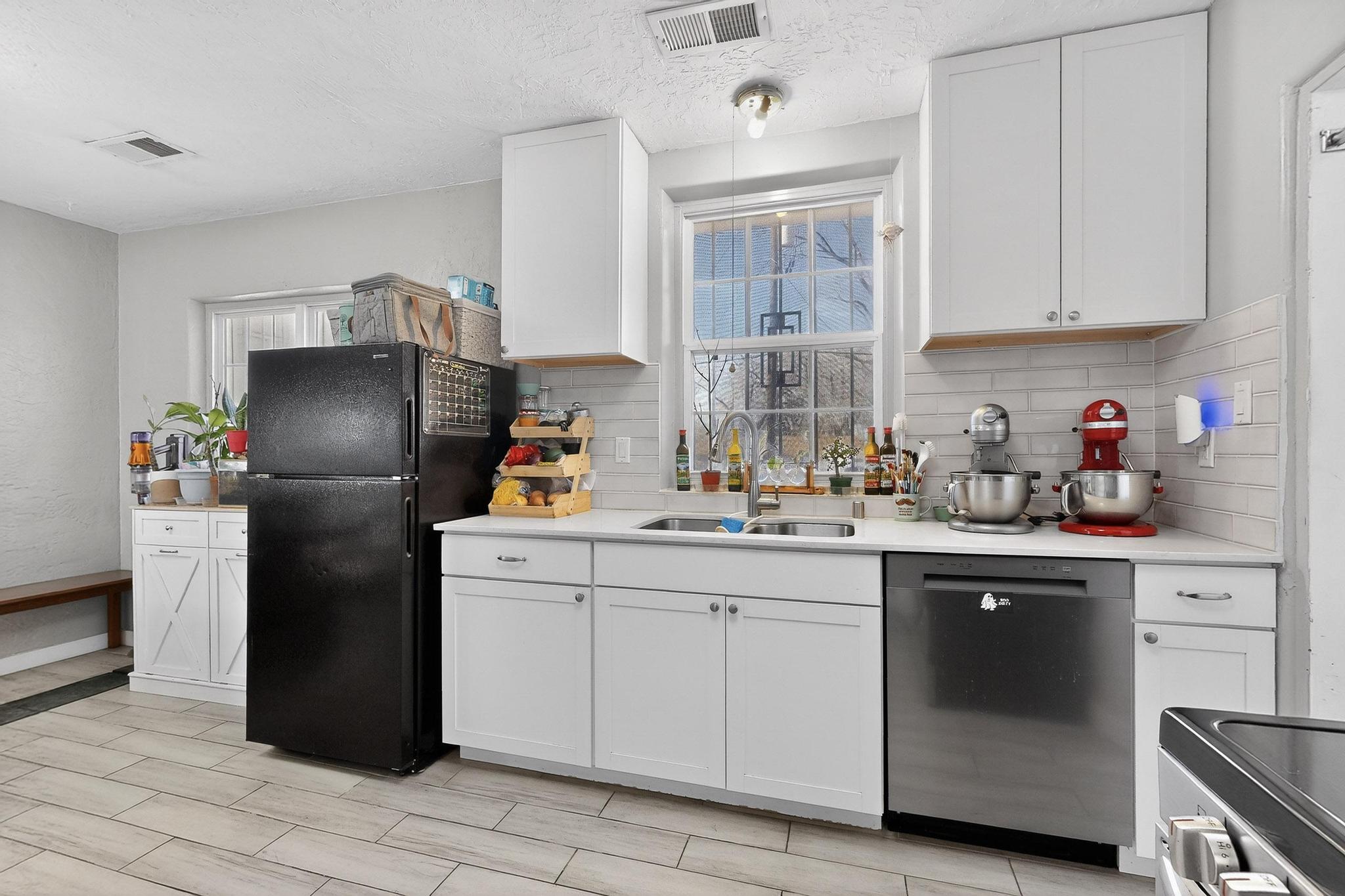 709 Carlisle Boulevard NE