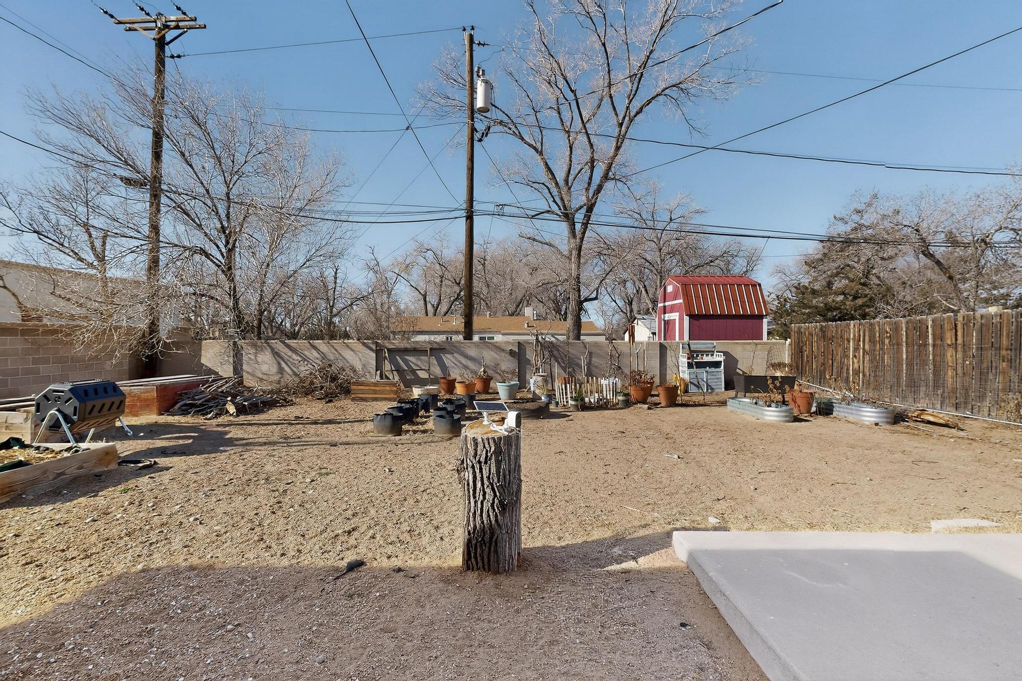 709 Carlisle Boulevard NE