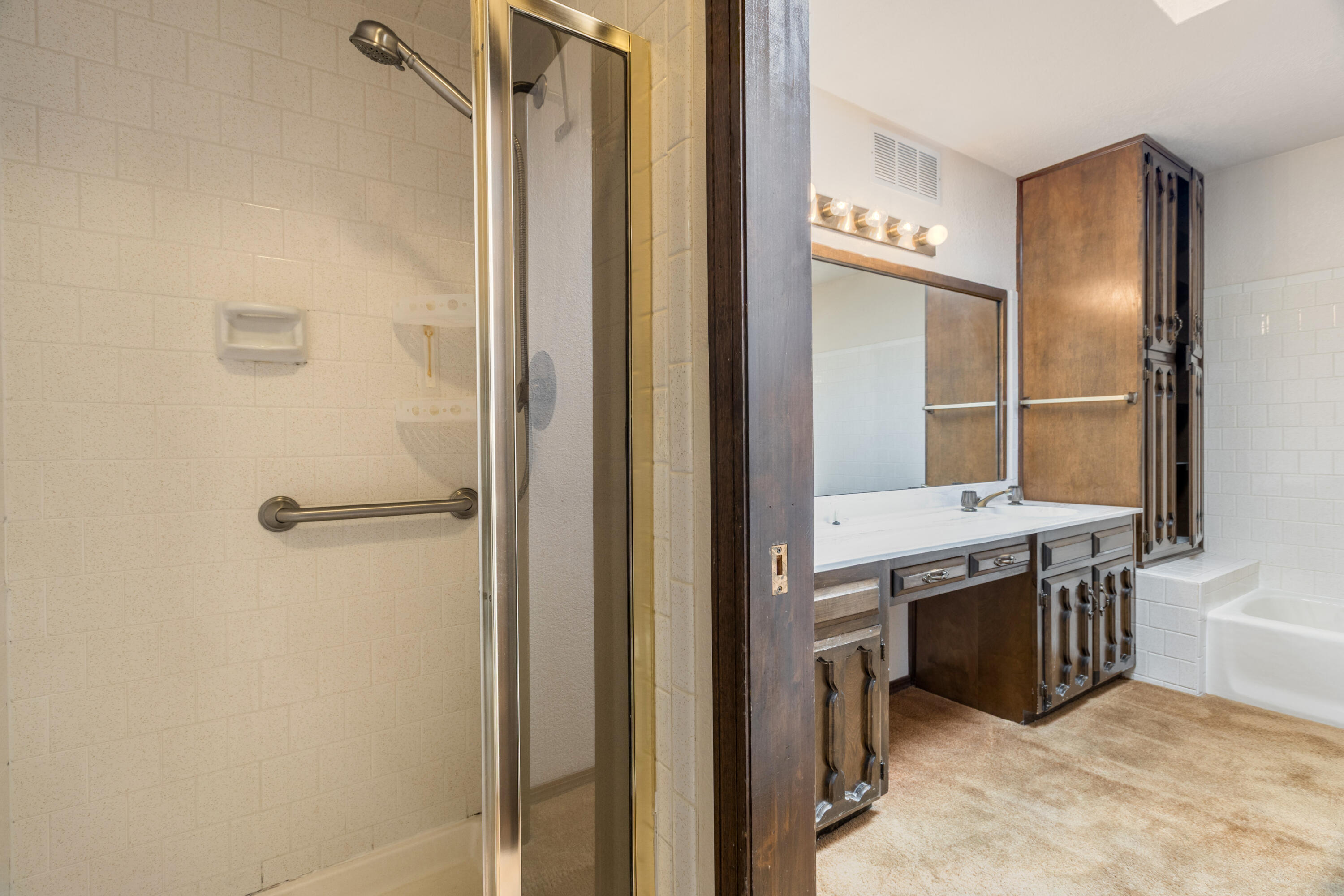 6329 Antares Road NE