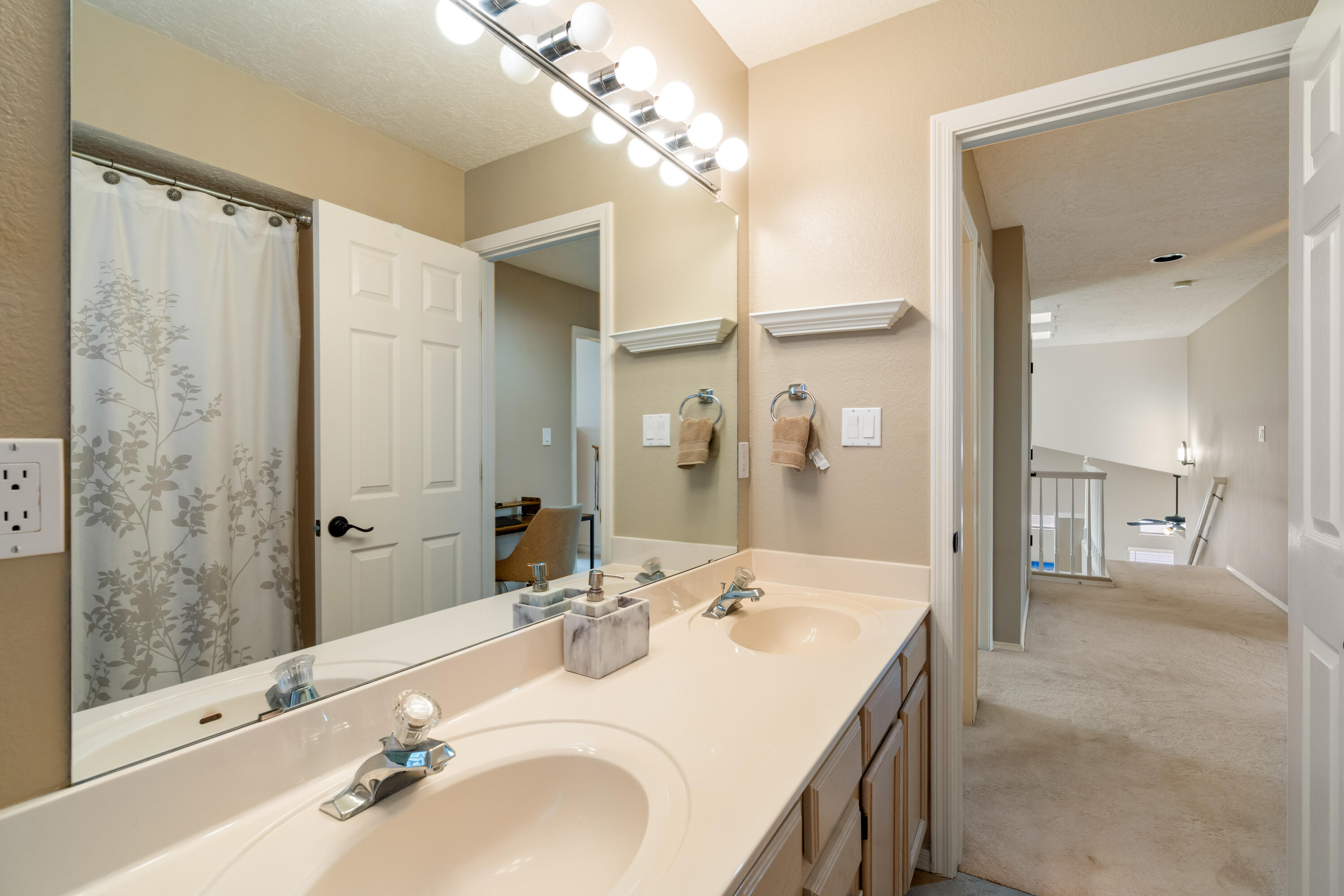 1505 Caballo Canyon Drive NE