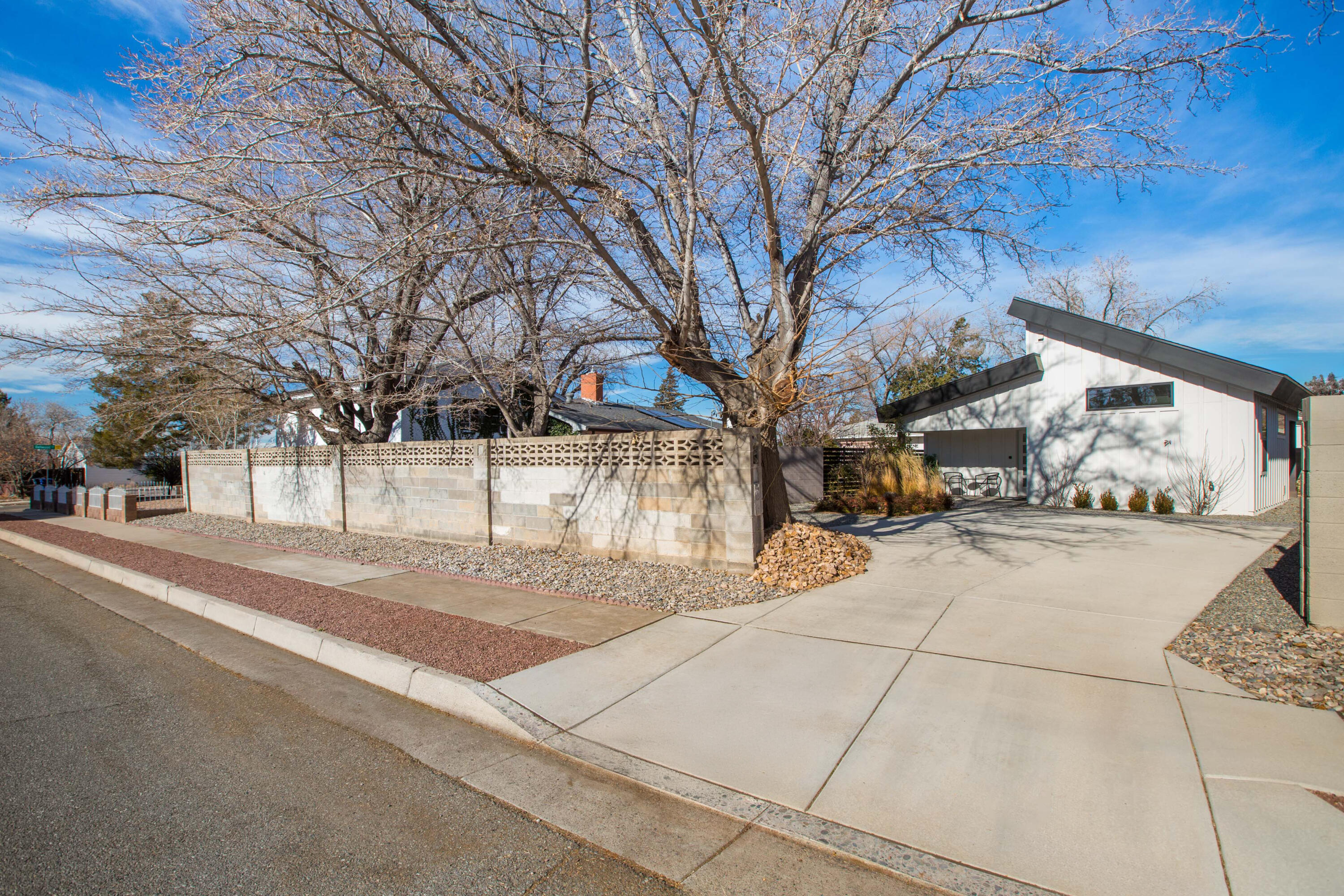 3400 Dellwood Court NE