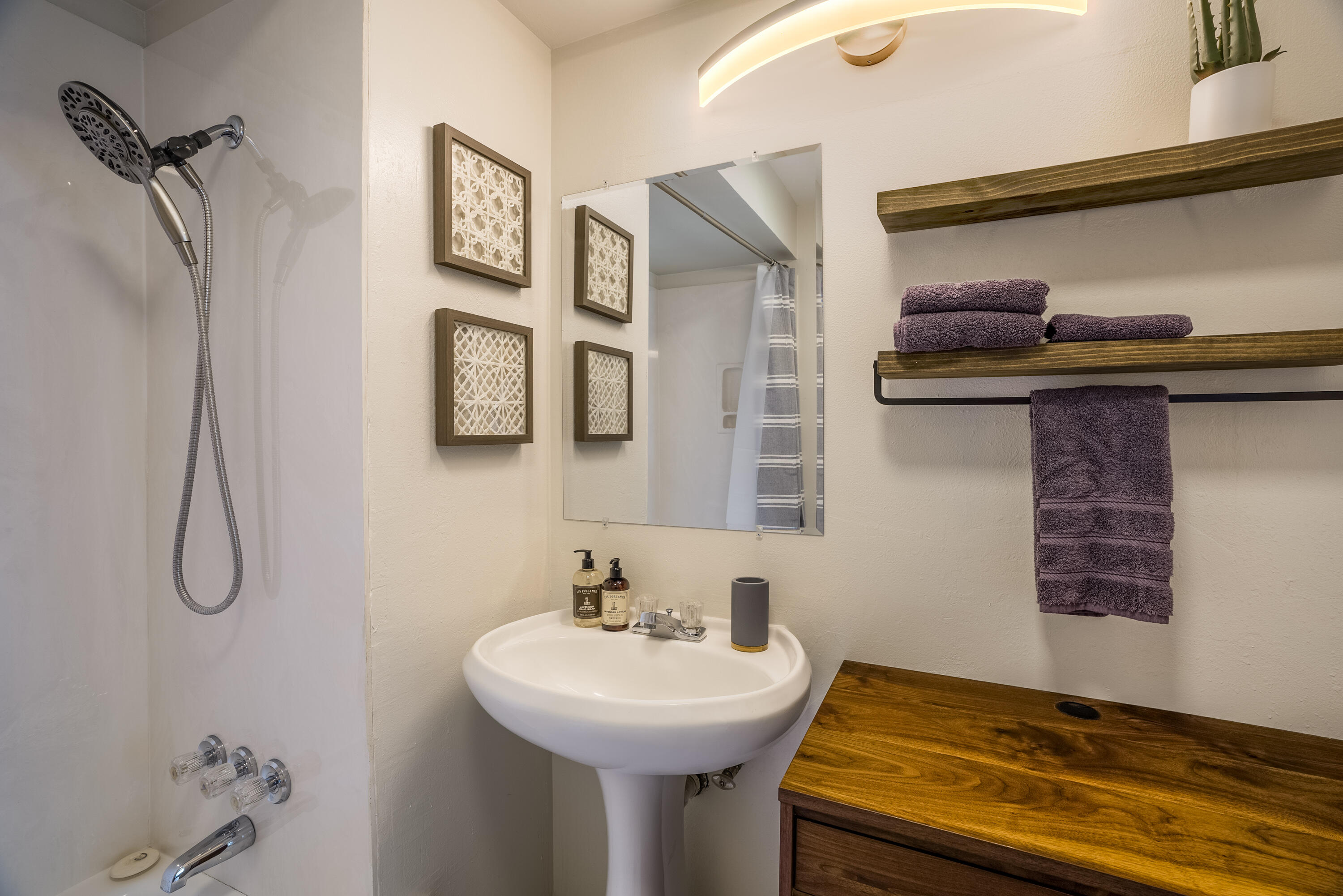 3400 Dellwood Court NE