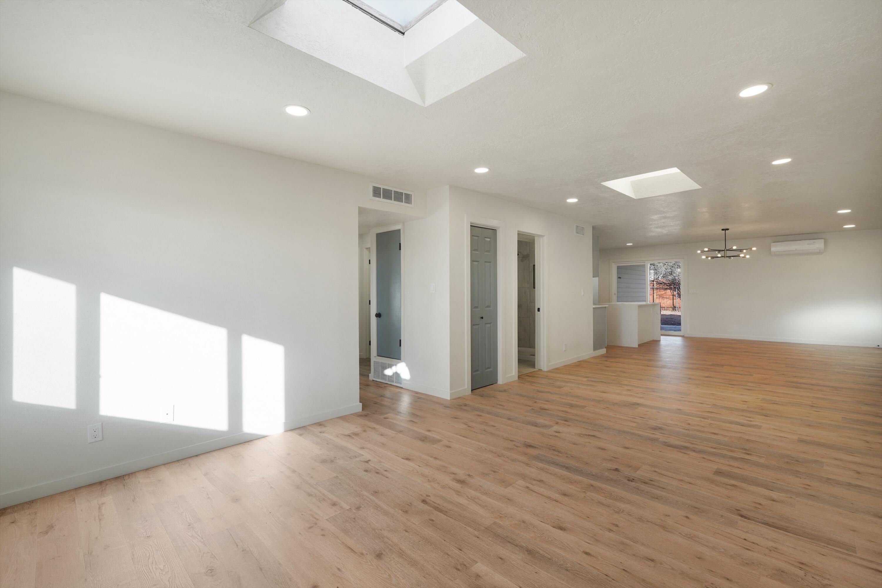 1019 Santa Clara Drive