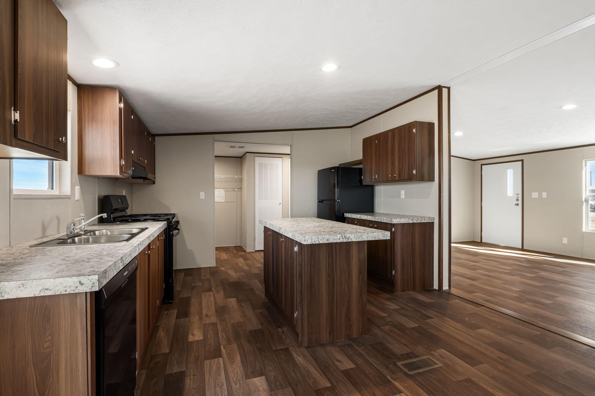 43 Washington Loop
