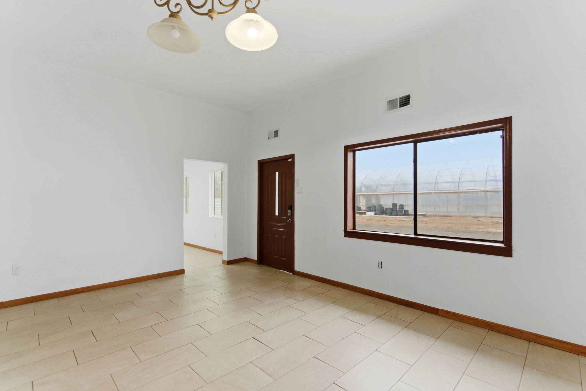 10803 Edith Boulevard NE