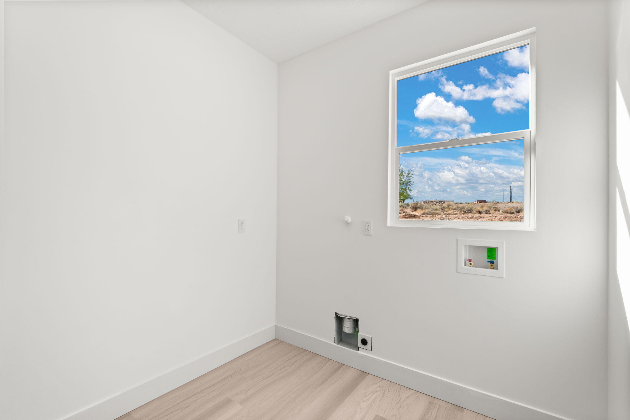 3073 Oculus Loop NE