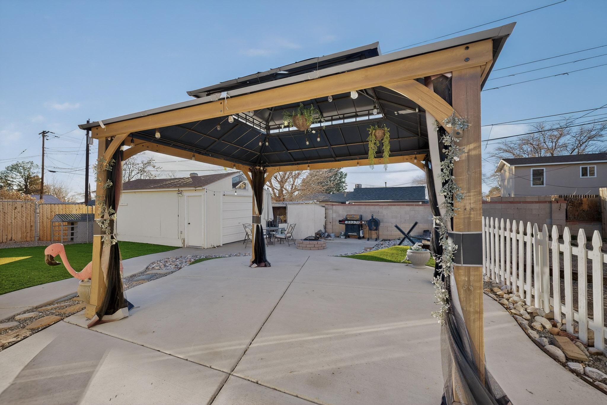 2611 Parsifal Street NE