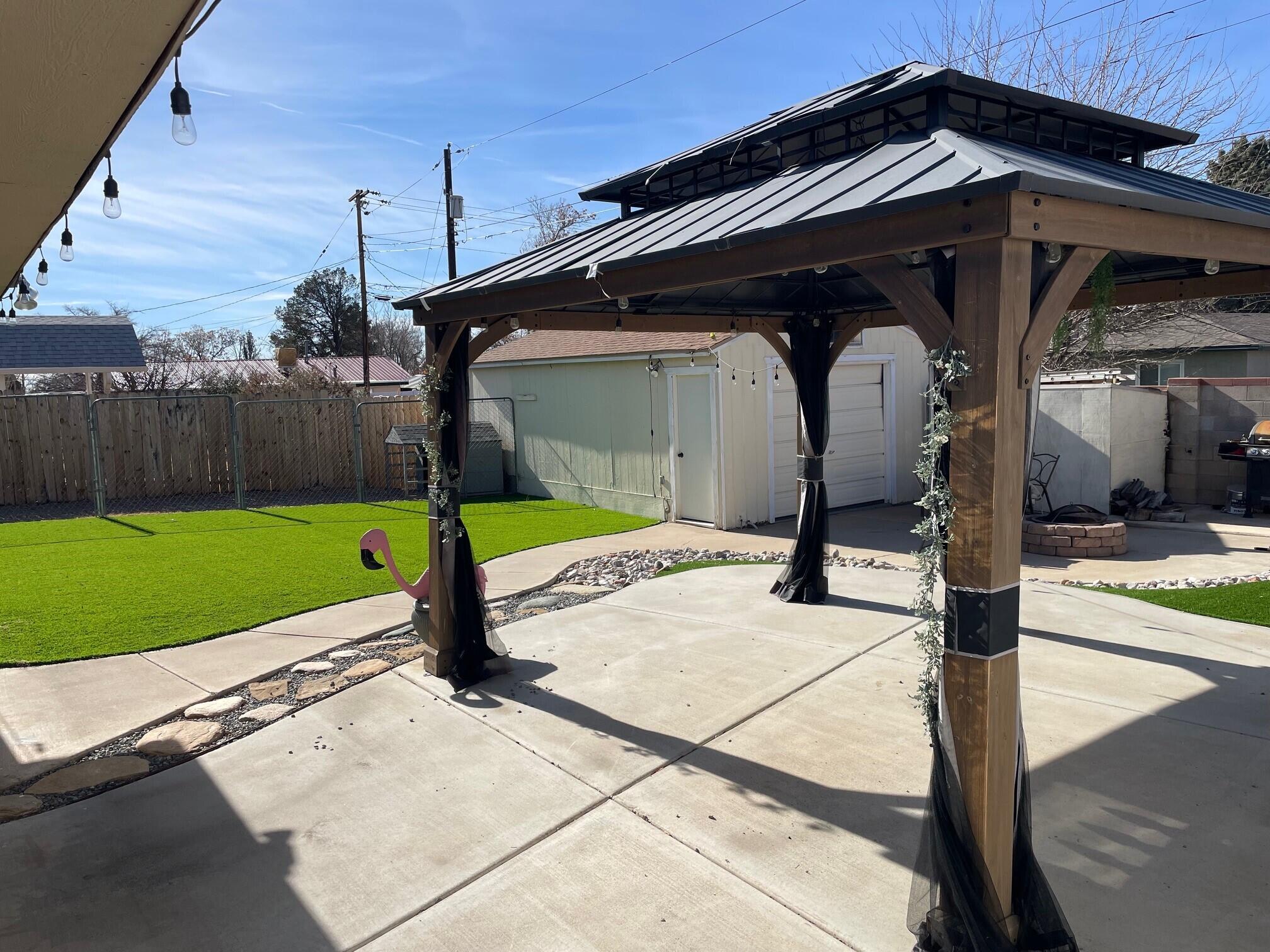 2611 Parsifal Street NE