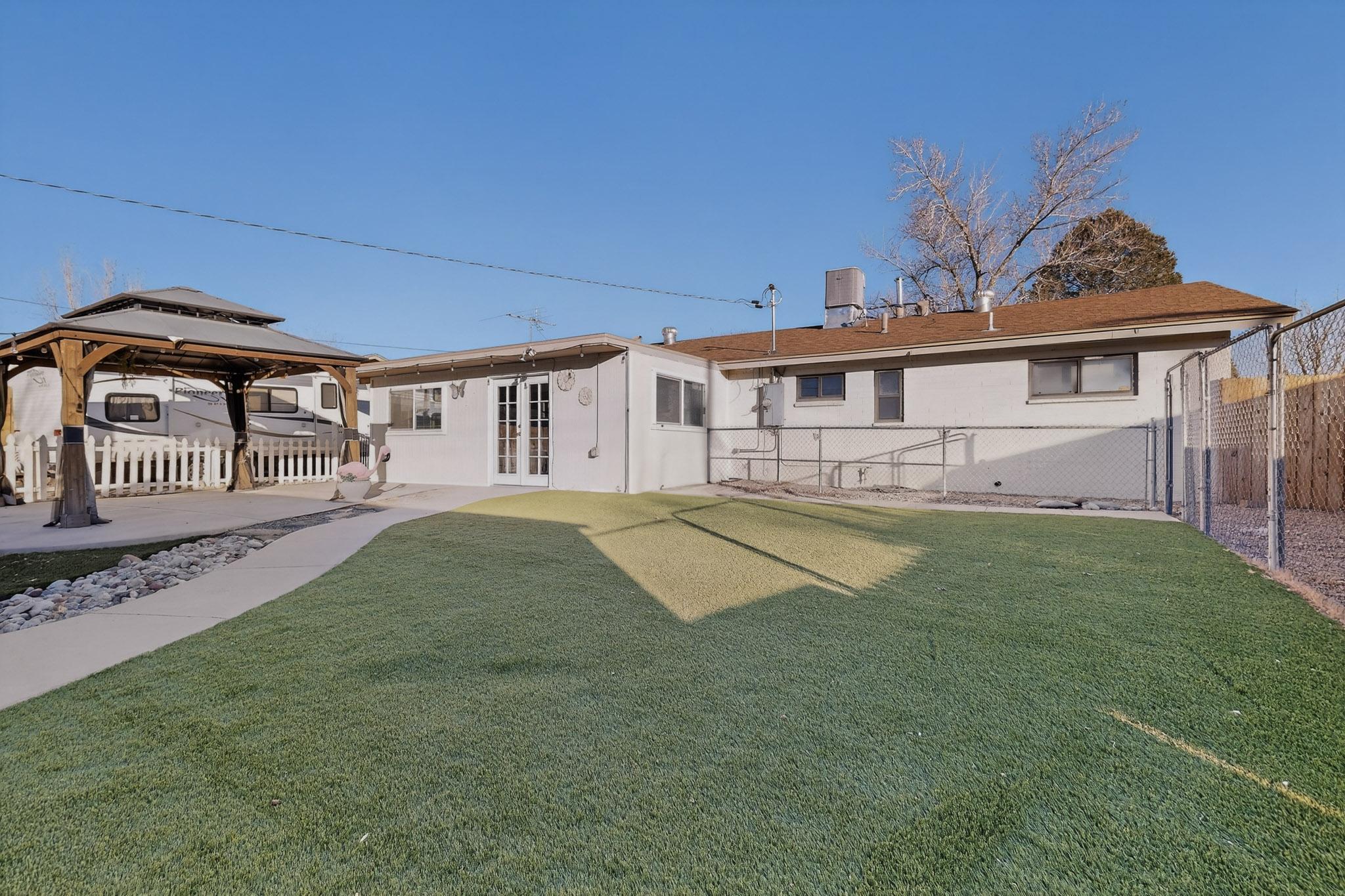 2611 Parsifal Street NE