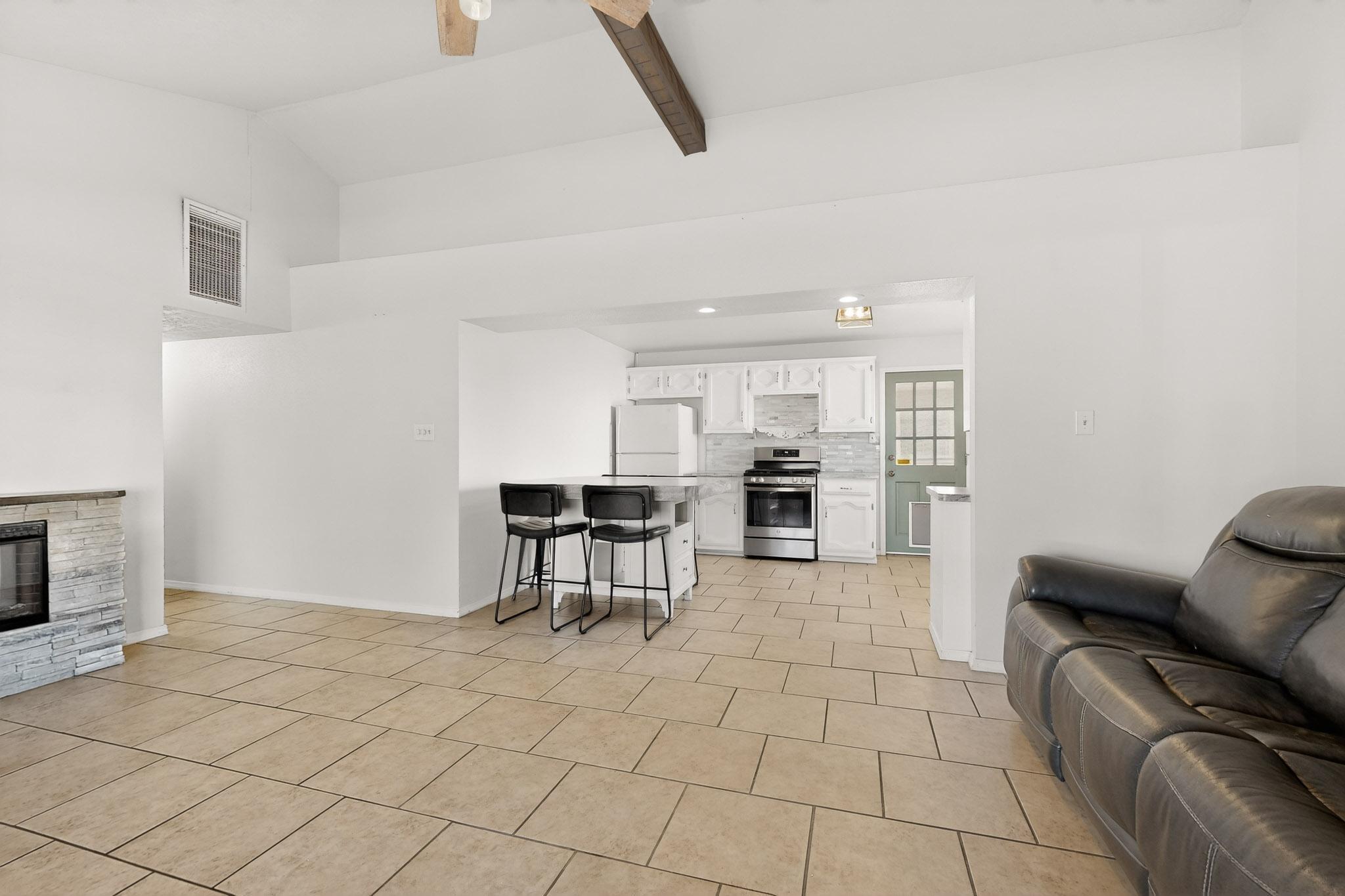 2611 Parsifal Street NE