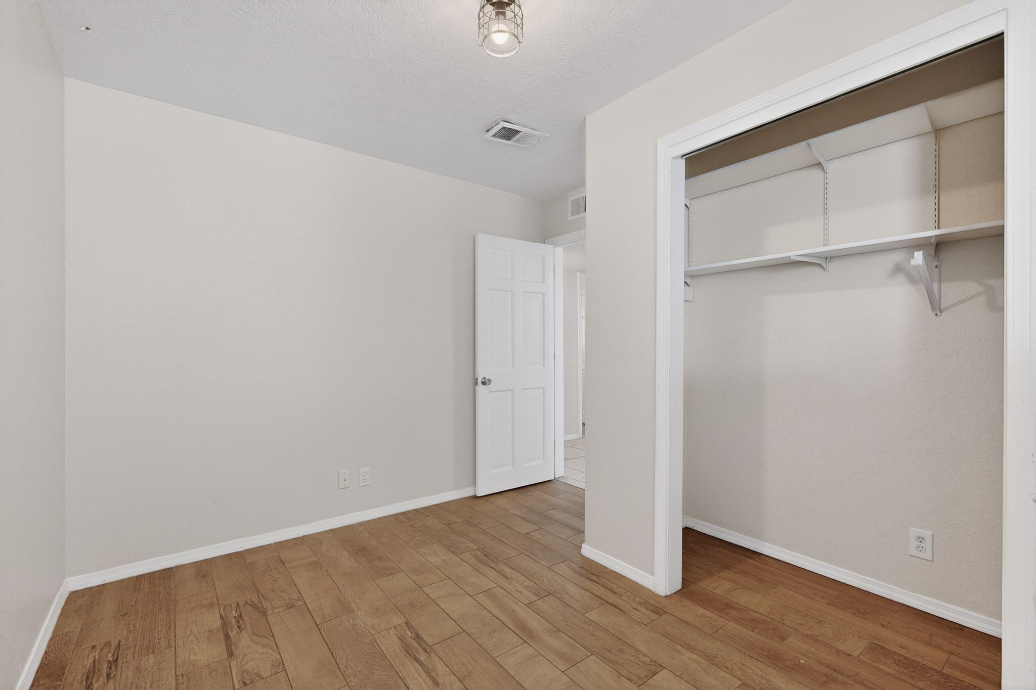 2611 Parsifal Street NE