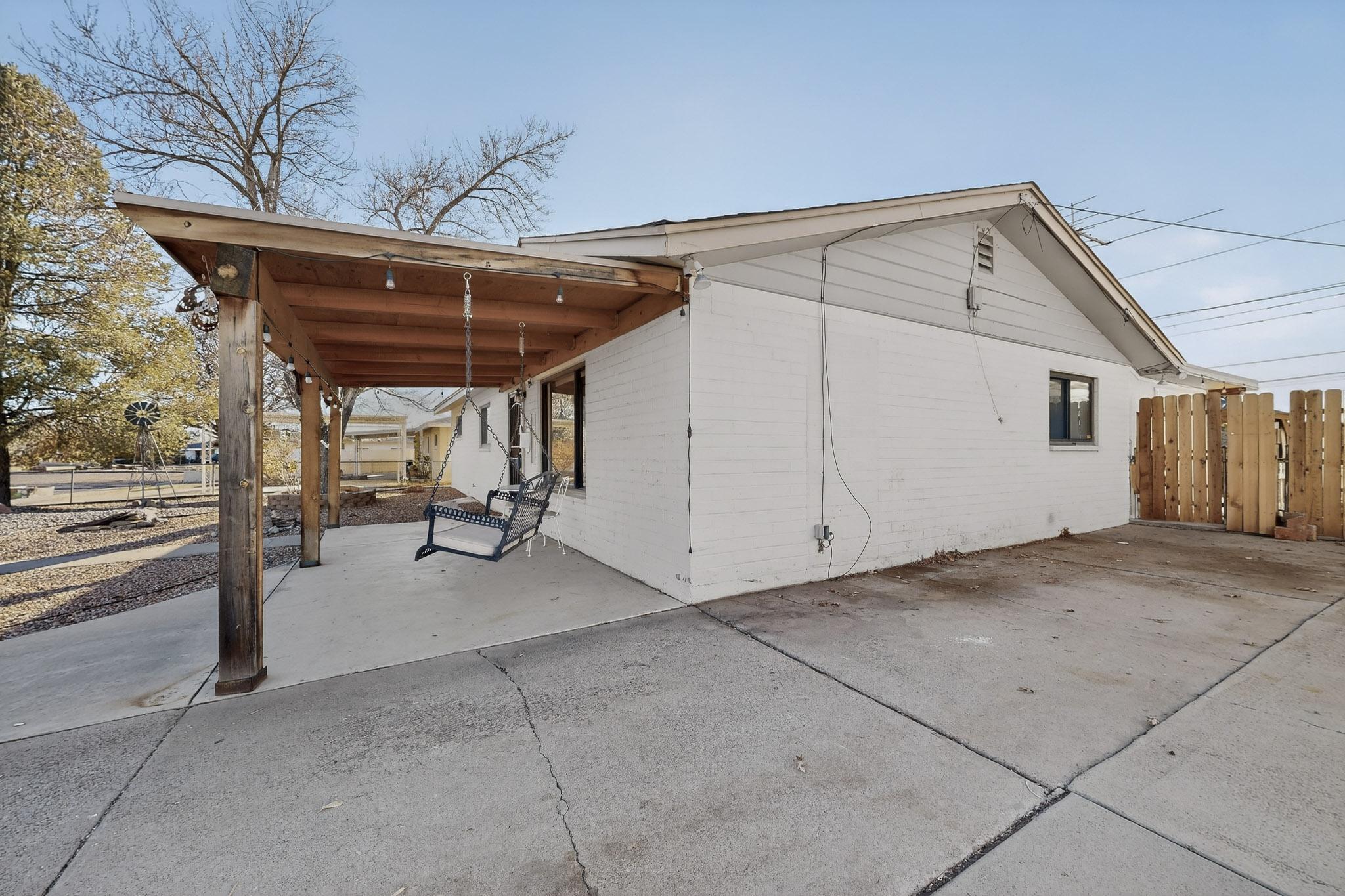 2611 Parsifal Street NE