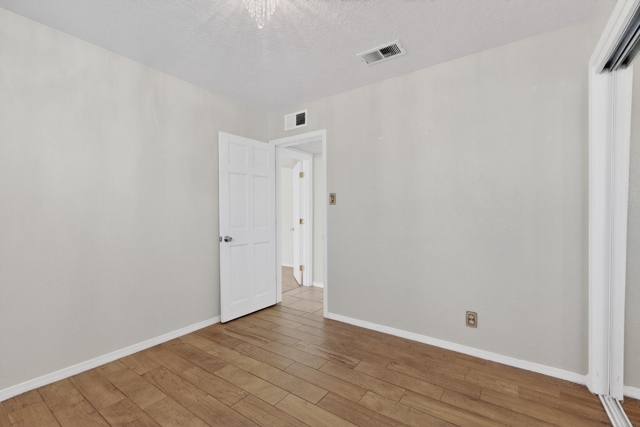 2611 Parsifal Street NE