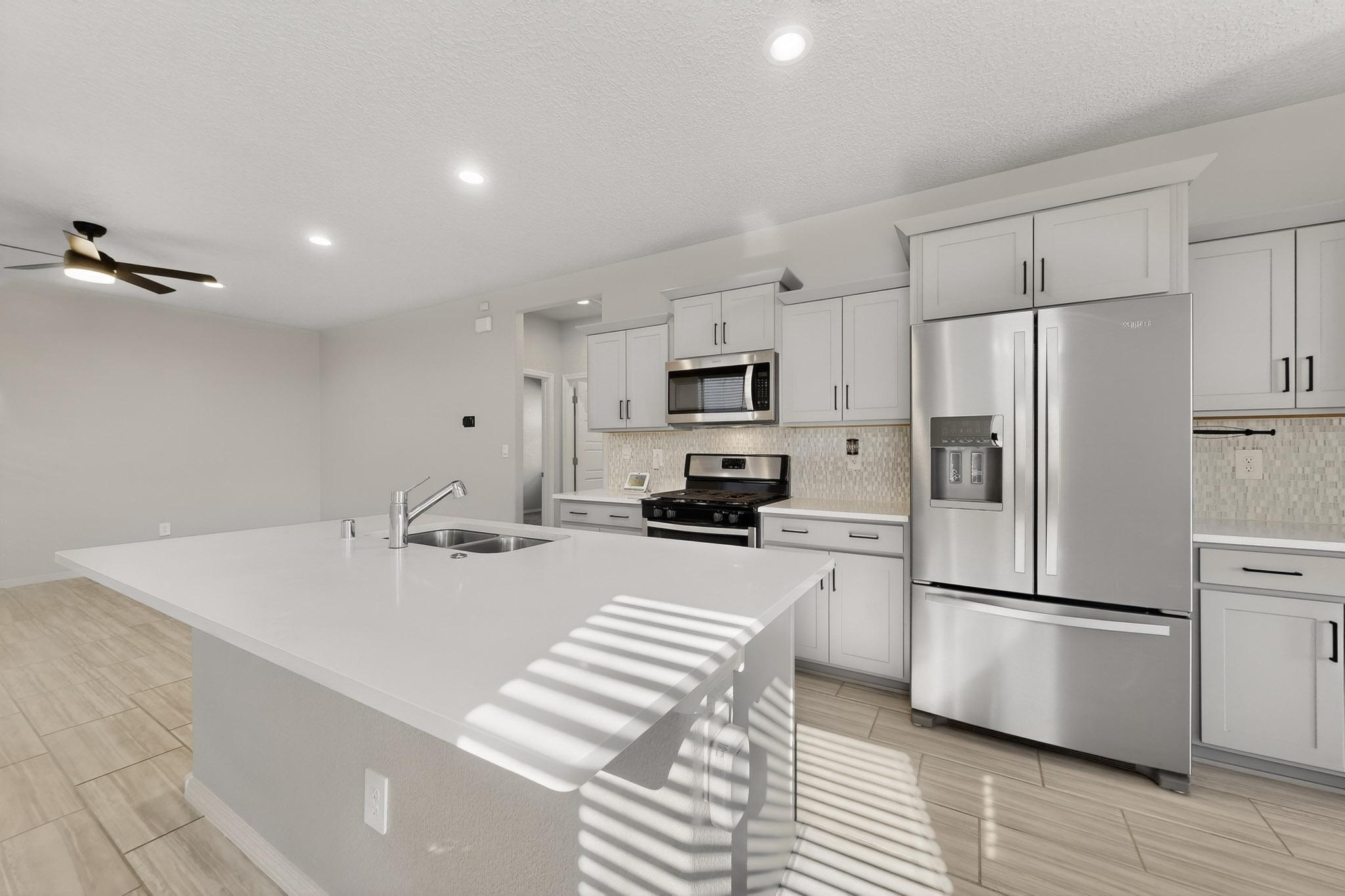 3198 Kunzita Street SE