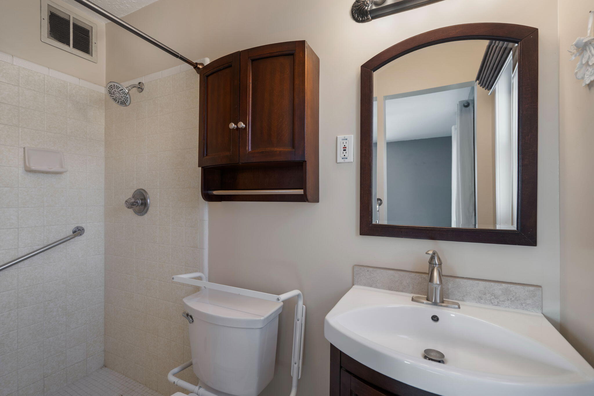 1612 Wisconsin Street NE