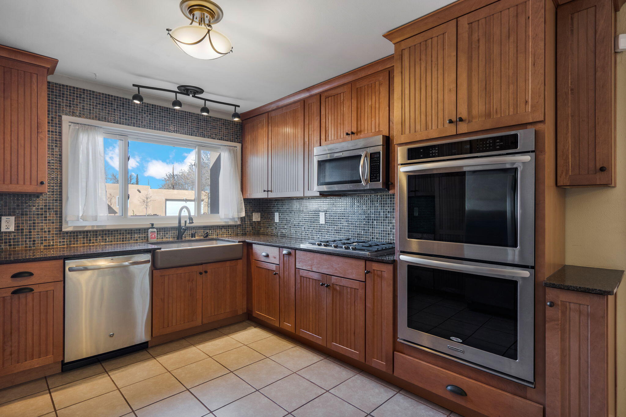 1612 Wisconsin Street NE