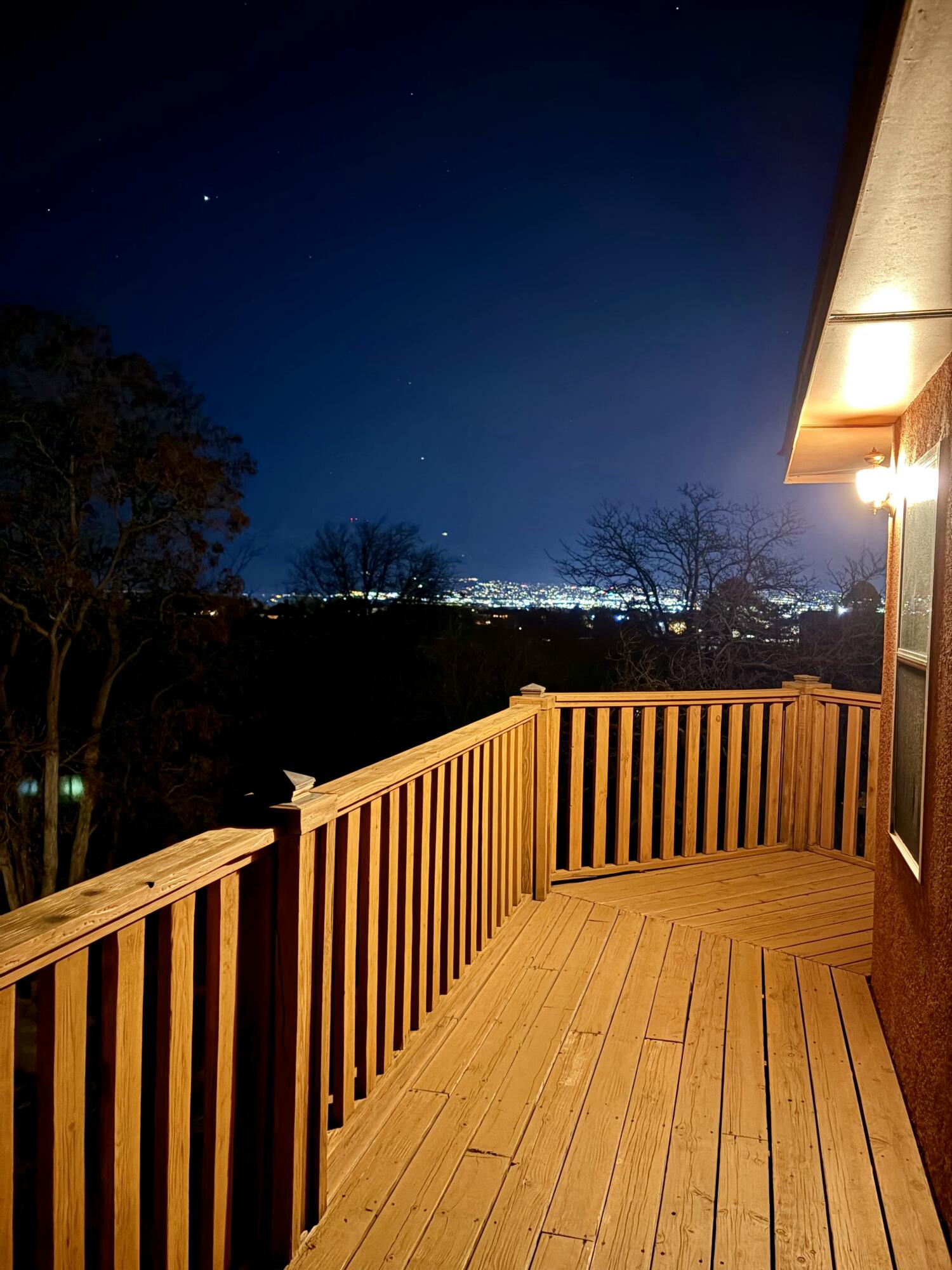 5001 JUSTIN Drive NW