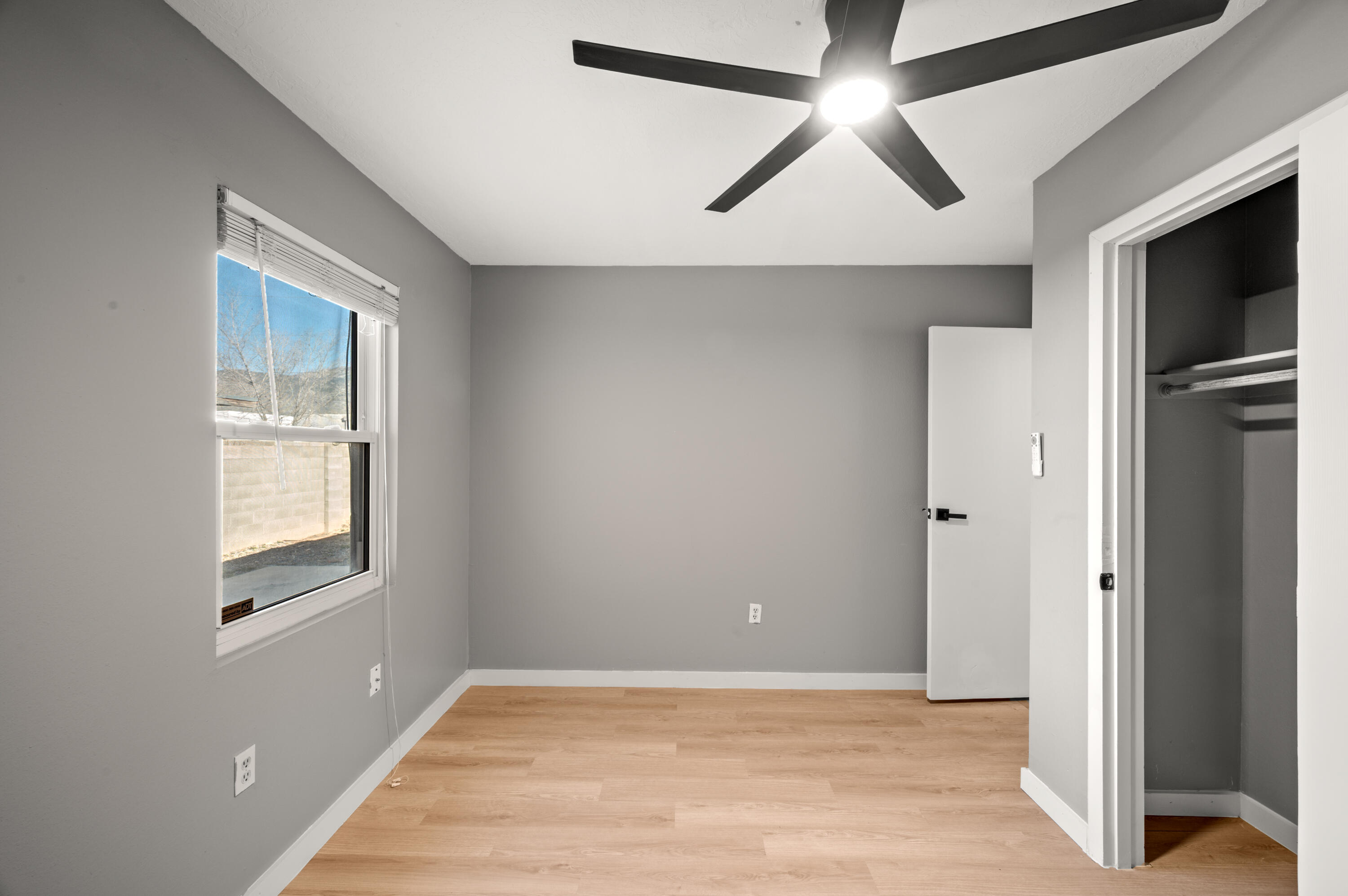 232 Shirley Street NE