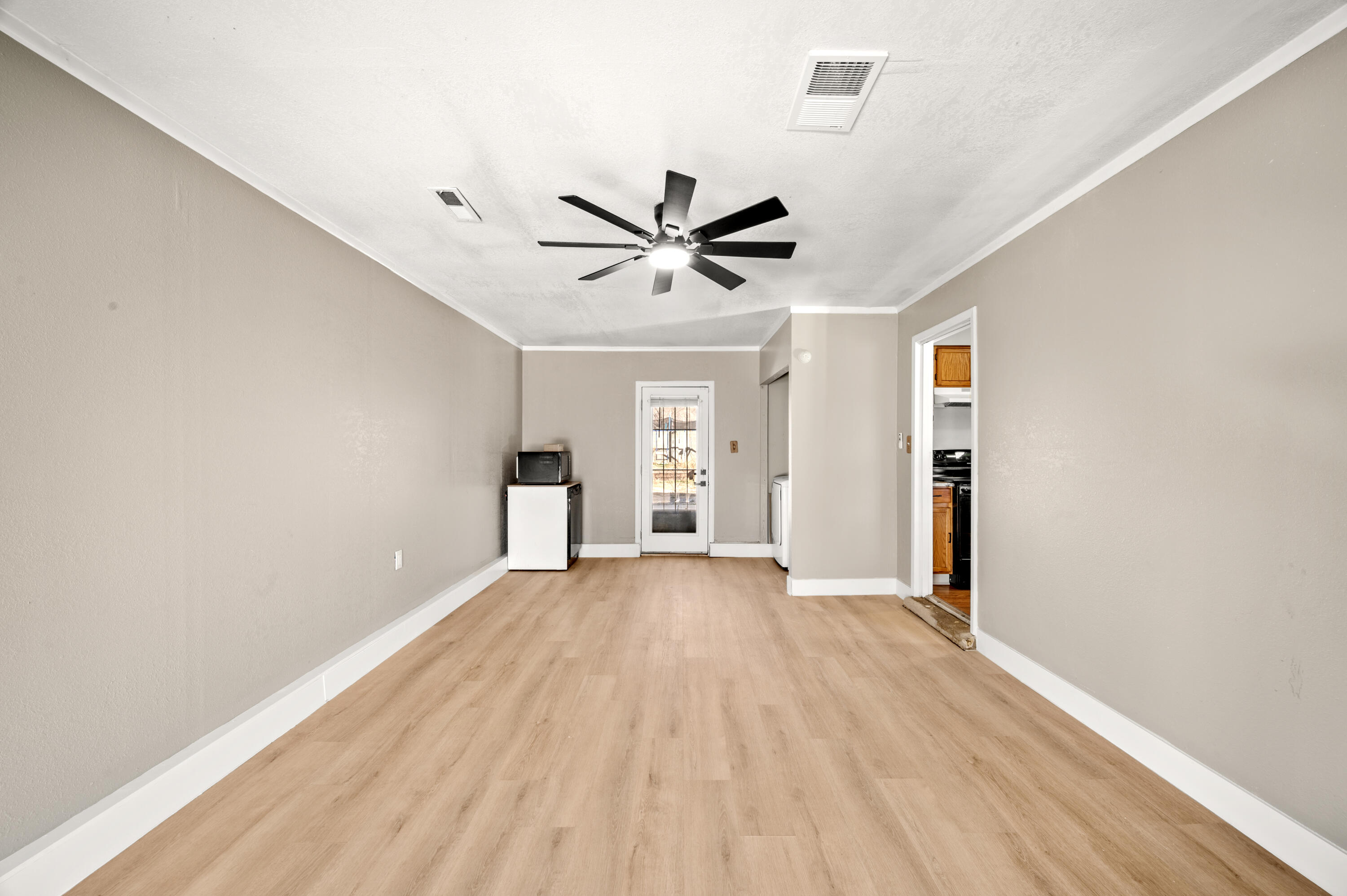 232 Shirley Street NE